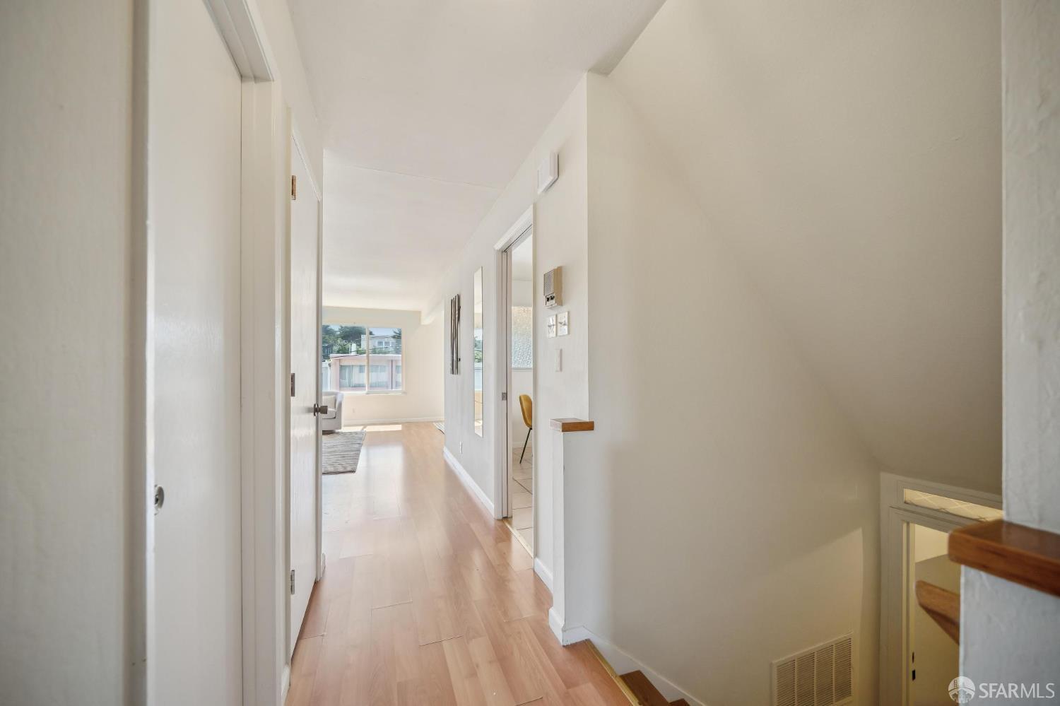 Detail Gallery Image 3 of 64 For 1226 Felton St, San Francisco,  CA 94134 - 5 Beds | 3 Baths