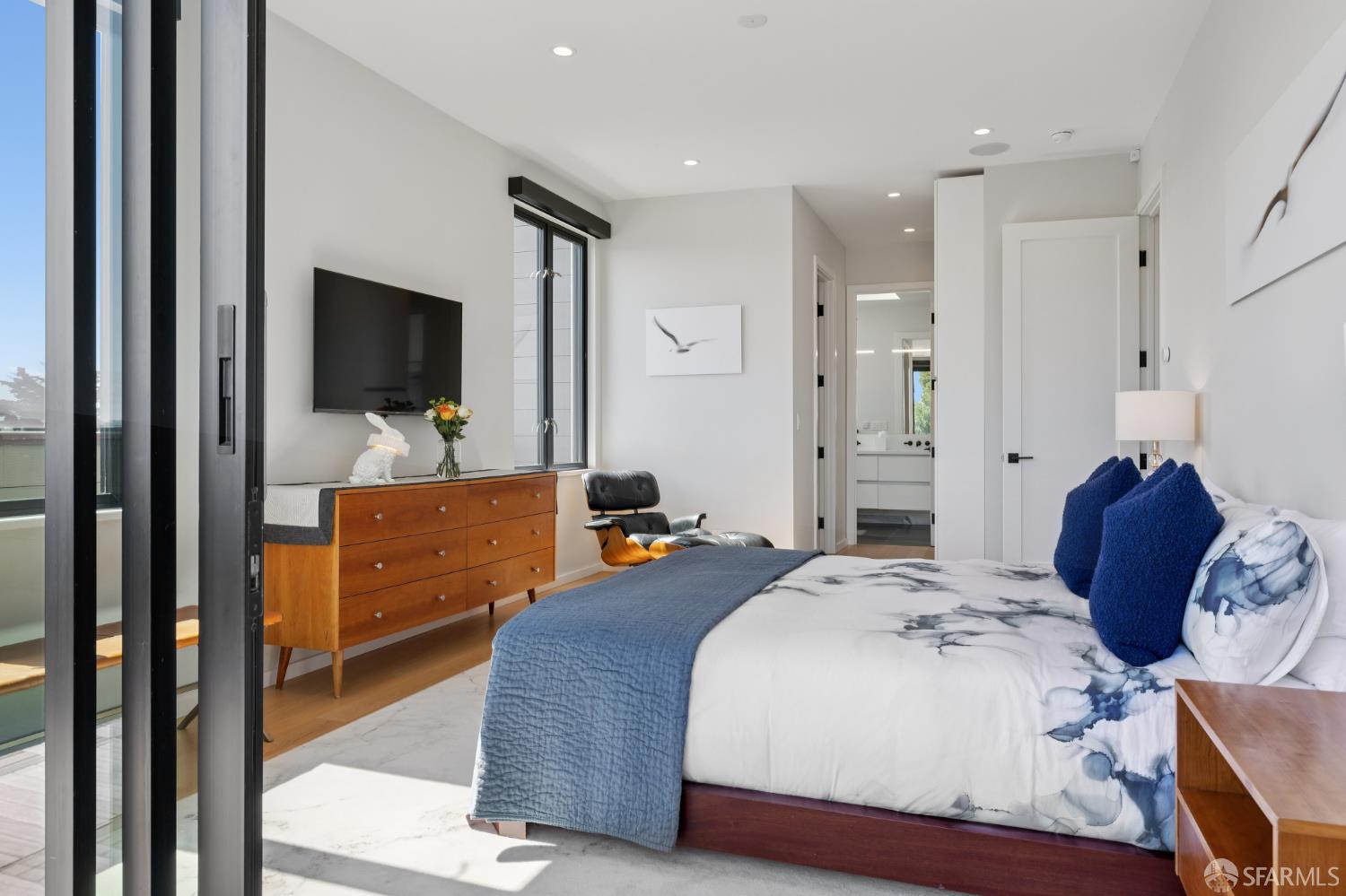 Detail Gallery Image 34 of 56 For 55 Hiliritas Ave, San Francisco,  CA 94131 - 4 Beds | 3/1 Baths