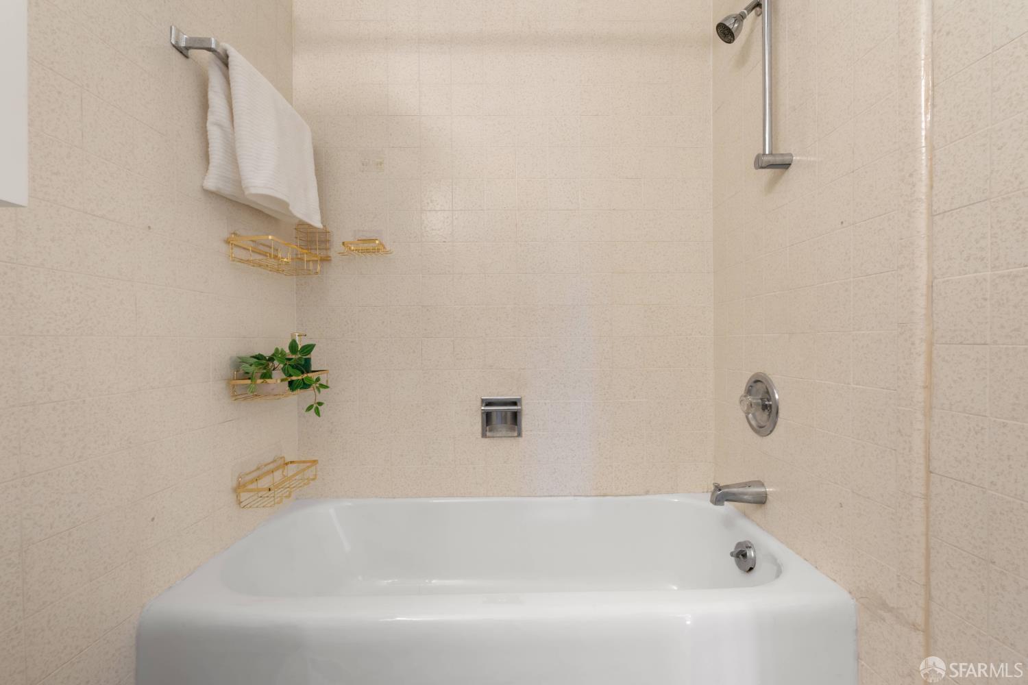 Detail Gallery Image 22 of 37 For 1001 Pine St #404,  San Francisco,  CA 94109 - 1 Beds | 1 Baths