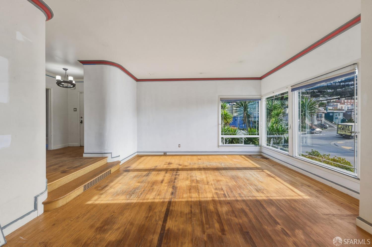 Detail Gallery Image 3 of 93 For 95 South Hill Blvd, San Francisco,  CA 94112 - 3 Beds | 2 Baths