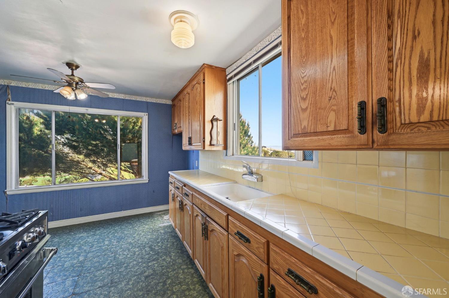 Detail Gallery Image 10 of 43 For 77 Lapham Way, San Francisco,  CA 94112 - 2 Beds | 1 Baths