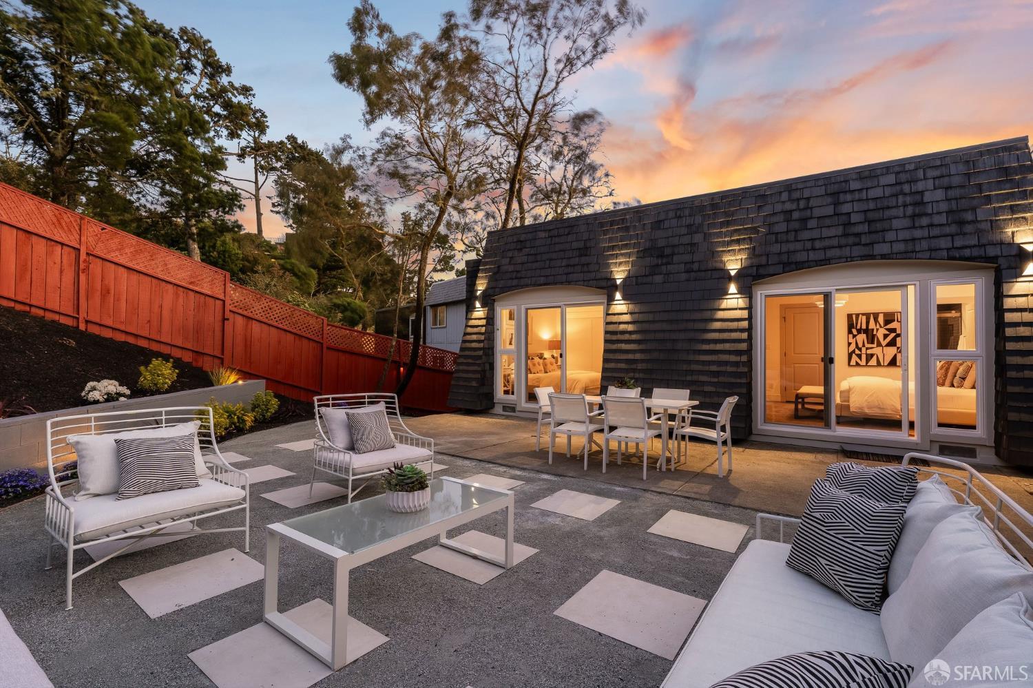 Detail Gallery Image 17 of 77 For 249 Gold Mine Dr, San Francisco,  CA 94131 - 4 Beds | 3 Baths