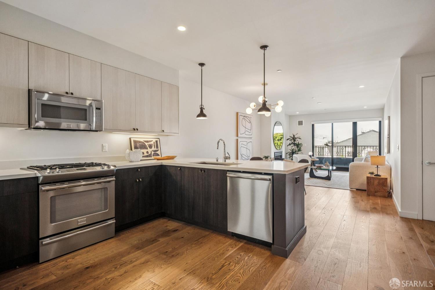 Photo #6: 426115489 Listing: Photo #6