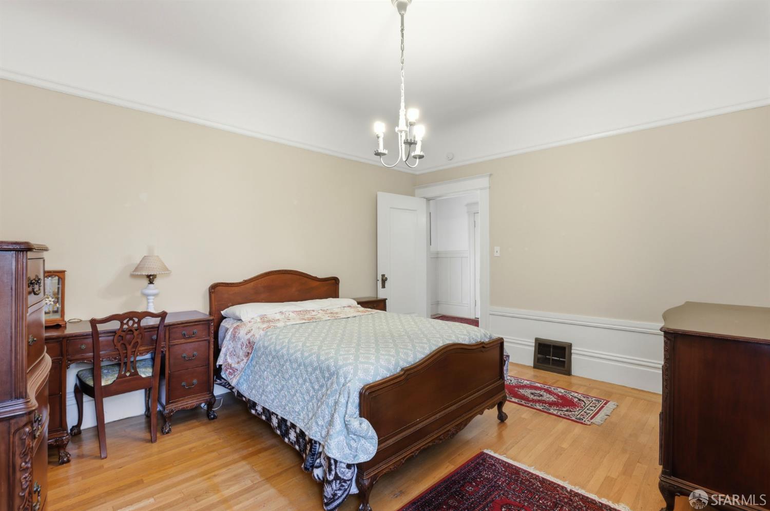 Detail Gallery Image 34 of 45 For 1319 Cole St, San Francisco,  CA 94117 - 4 Beds | 2 Baths