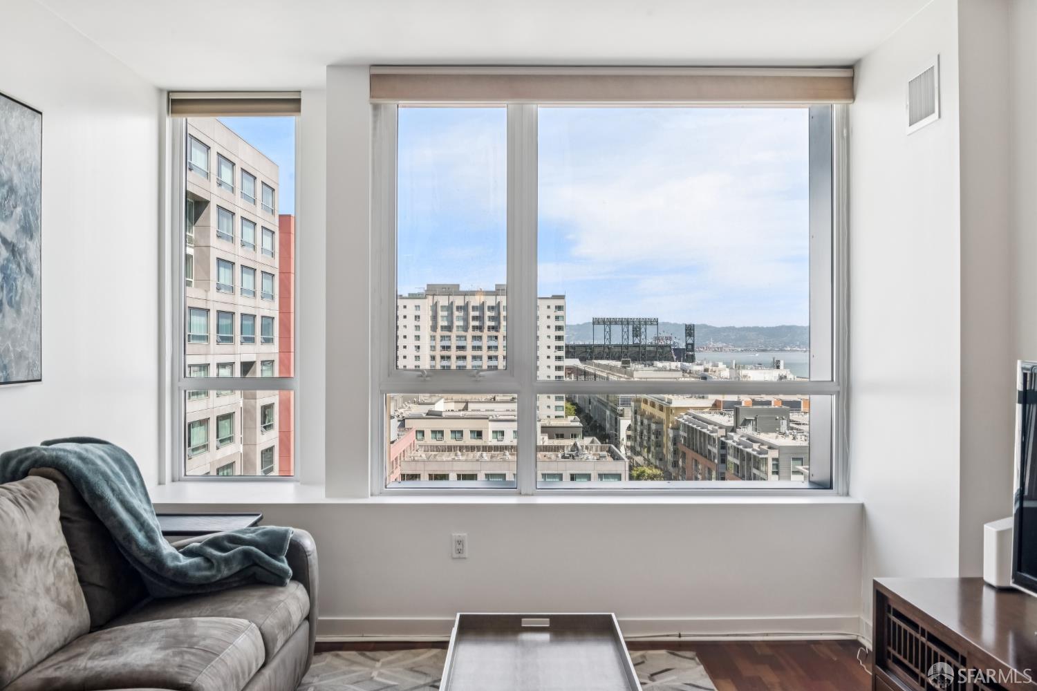 Detail Gallery Image 2 of 62 For 300 Berry St #1307,  San Francisco,  CA 94158 - 1 Beds | 1 Baths