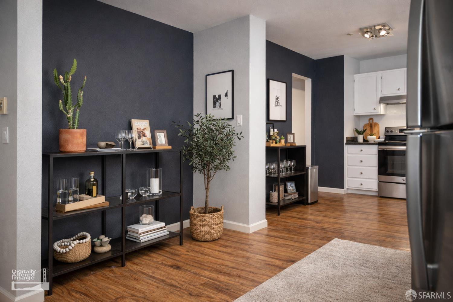 Photo #2: 426108120 Listing: Photo #2