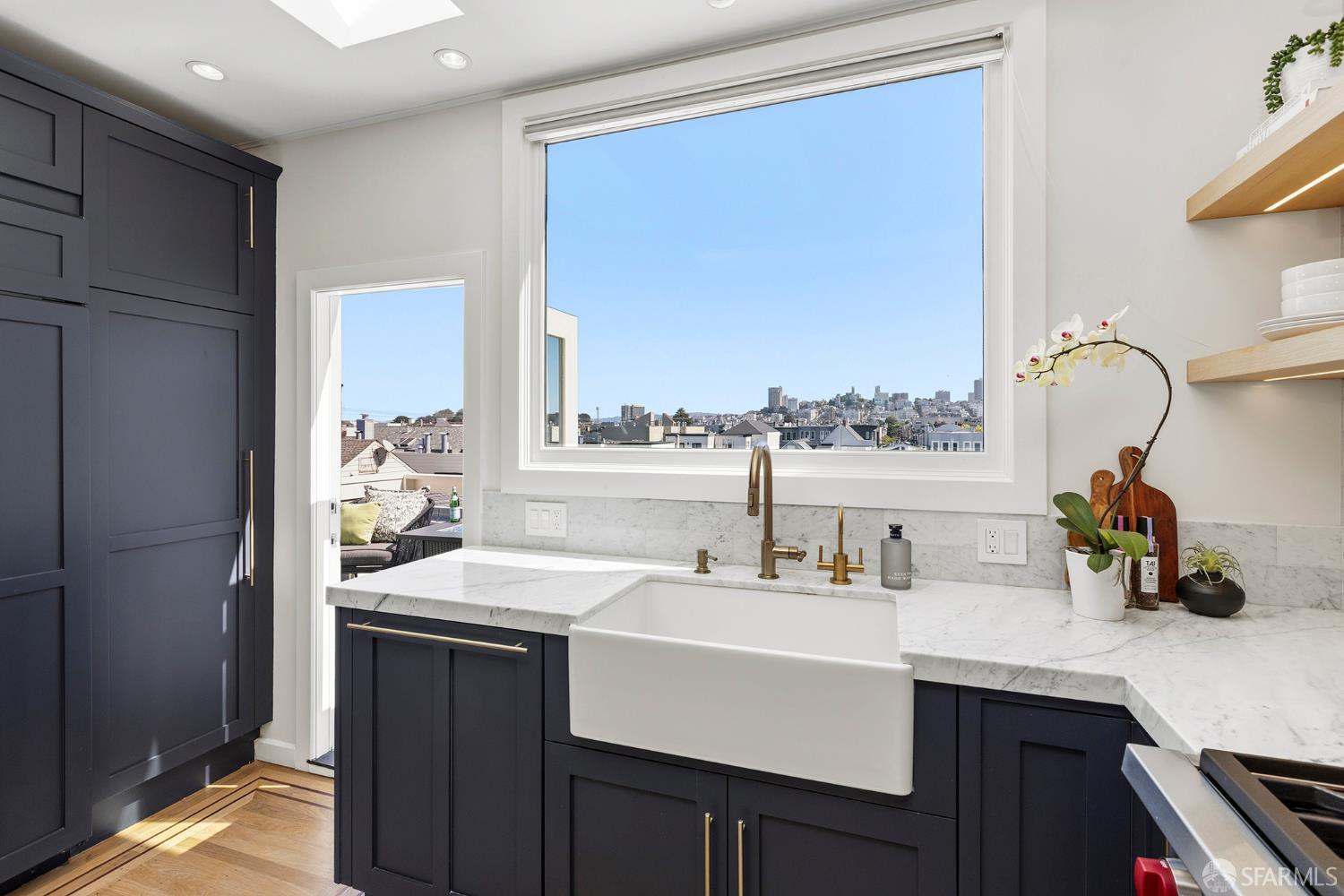 Detail Gallery Image 11 of 61 For 3036 Pierce St, San Francisco,  CA 94123 - 3 Beds | 2 Baths