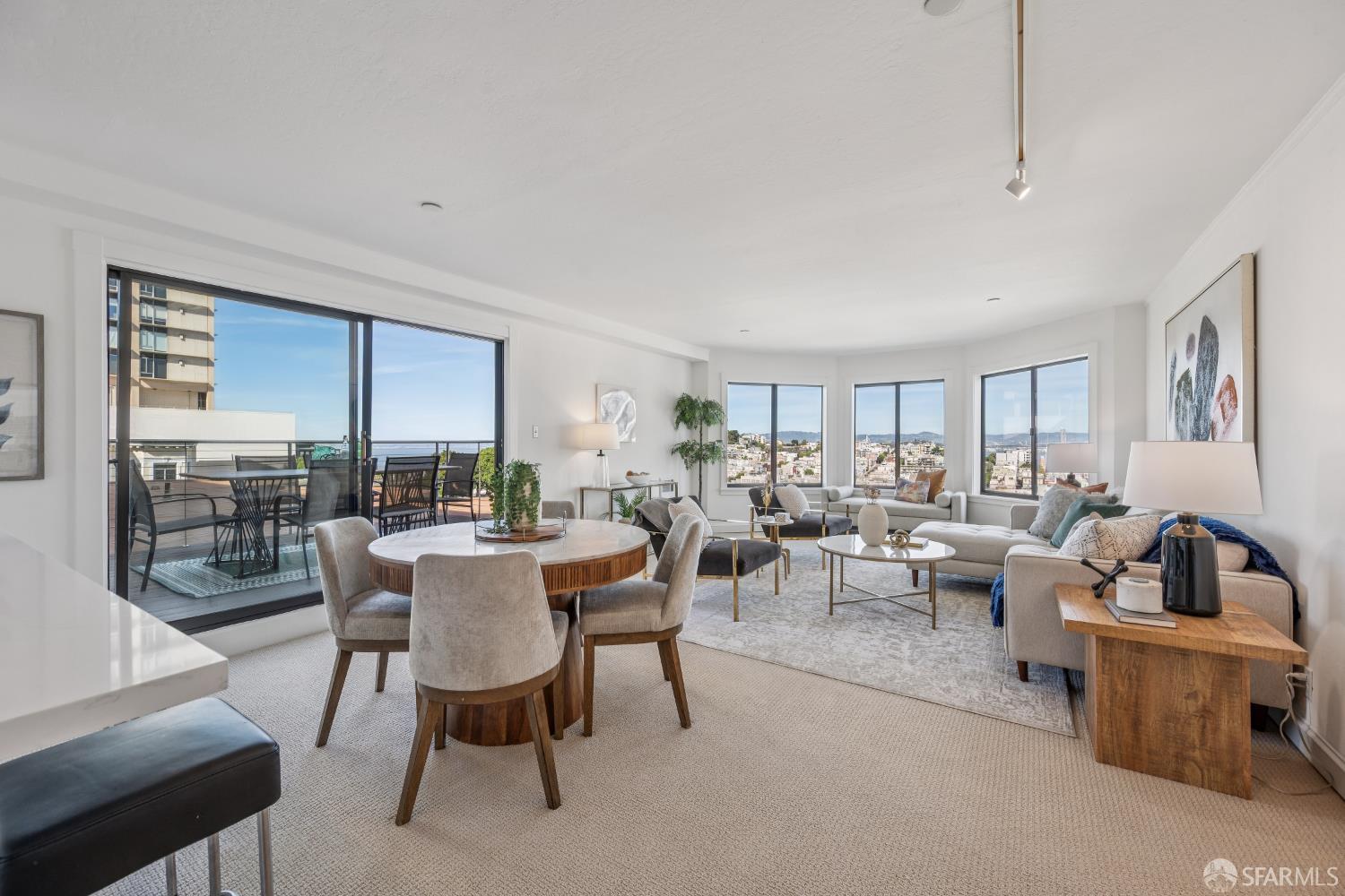 Photo #3: 426112731 Listing: Photo #3