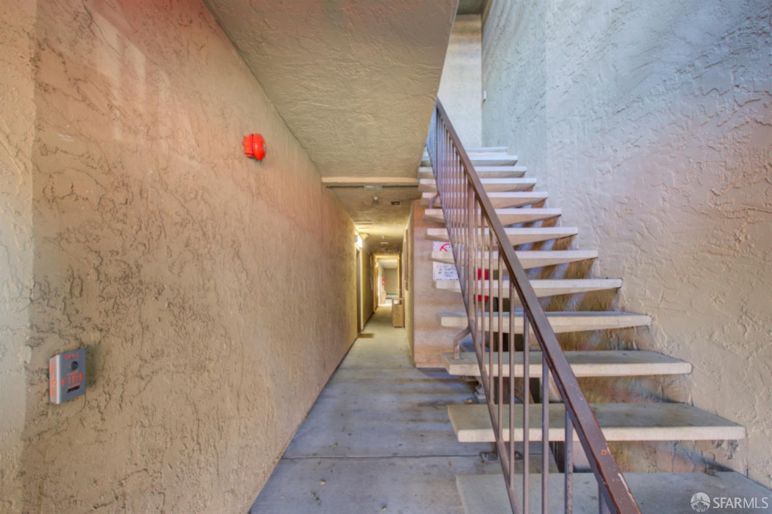 Detail Gallery Image 22 of 22 For 711 S Bayshore Blvd #10,  San Mateo,  CA 94401 - 1 Beds | 1 Baths