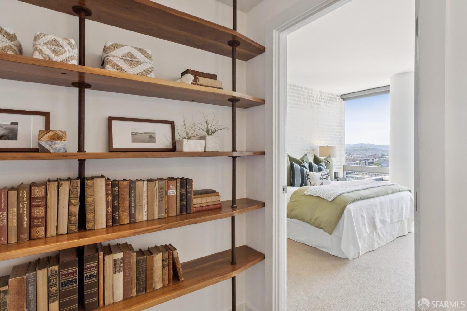 Photo #17: 426105943 Listing: Photo #17