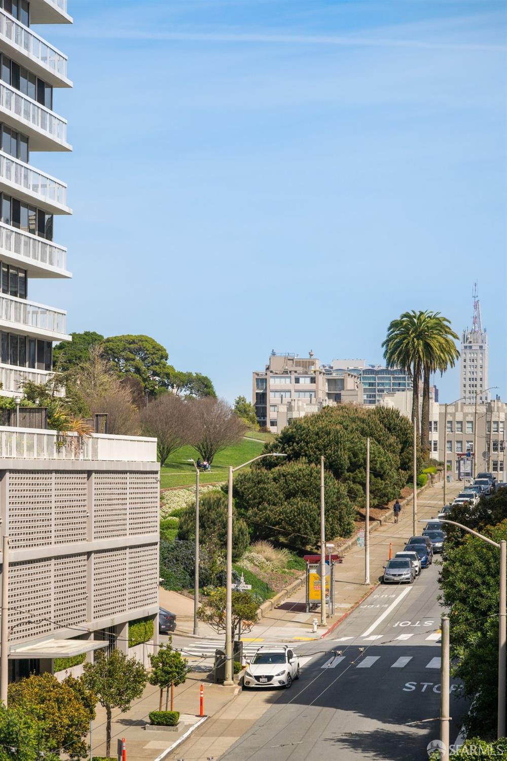 Photo #2: 426115967 Listing: Photo #2