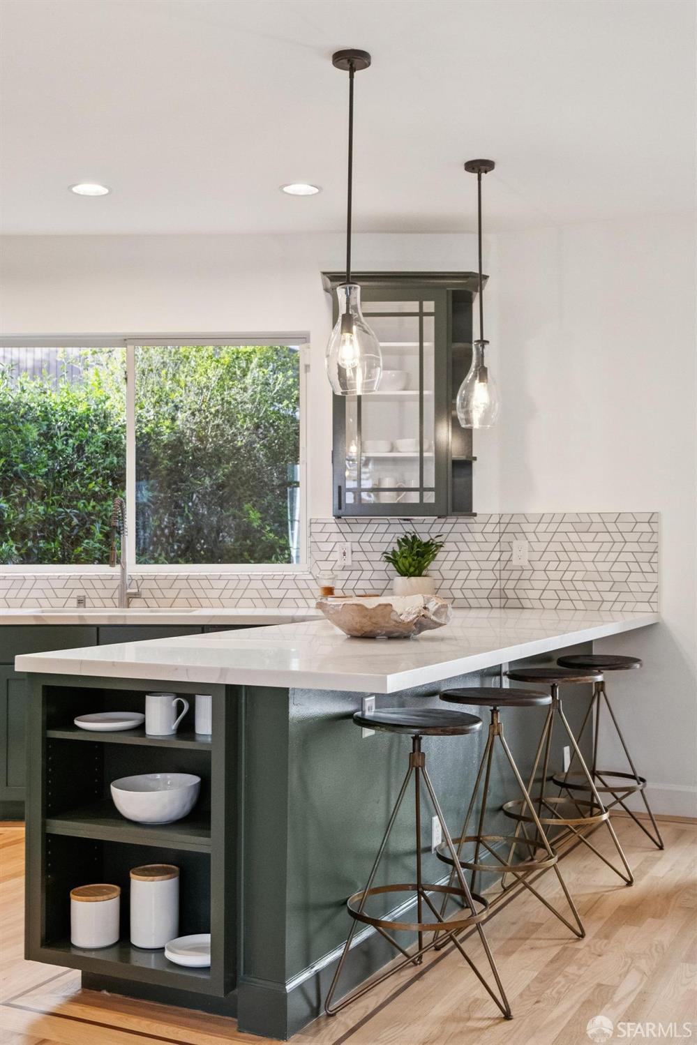 Detail Gallery Image 31 of 74 For 2473 Diamond St, San Francisco,  CA 94131 - 3 Beds | 2/1 Baths