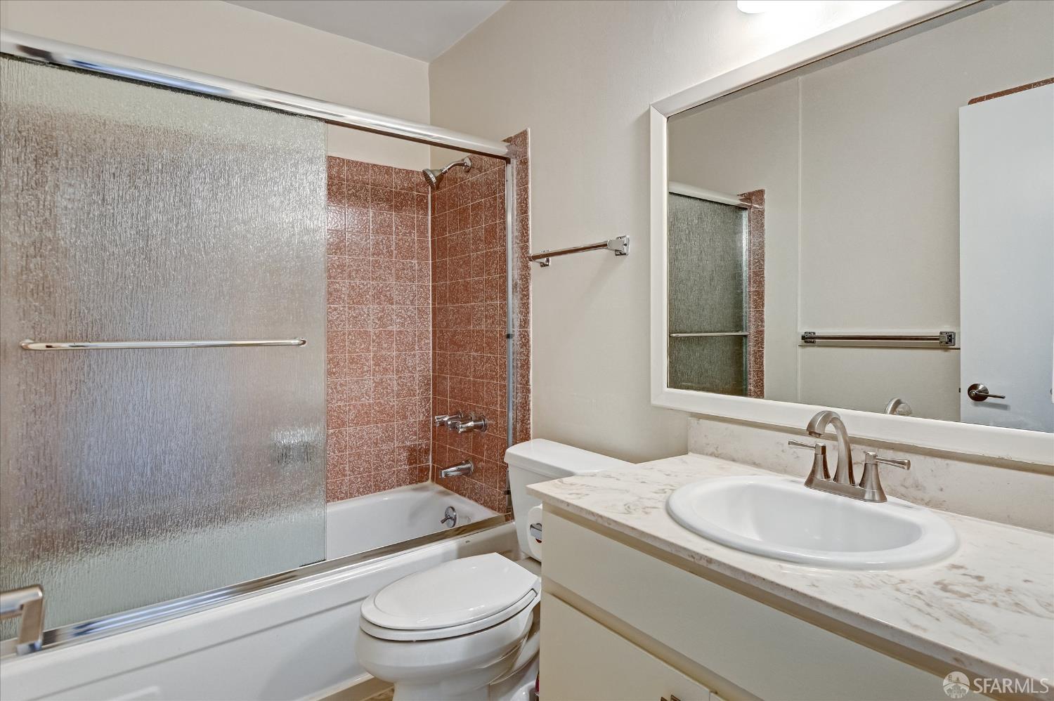 Detail Gallery Image 27 of 35 For 166 Museum Way, San Francisco,  CA 94114 - 2 Beds | 1/1 Baths