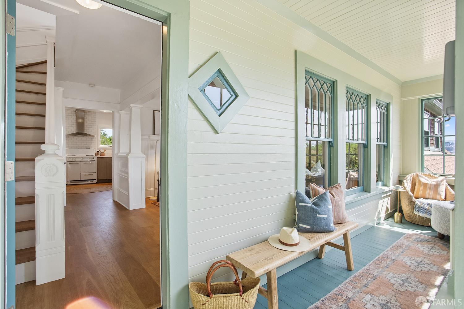 Detail Gallery Image 3 of 35 For 97 Banks St, San Francisco,  CA 94110 - 2 Beds | 1/1 Baths