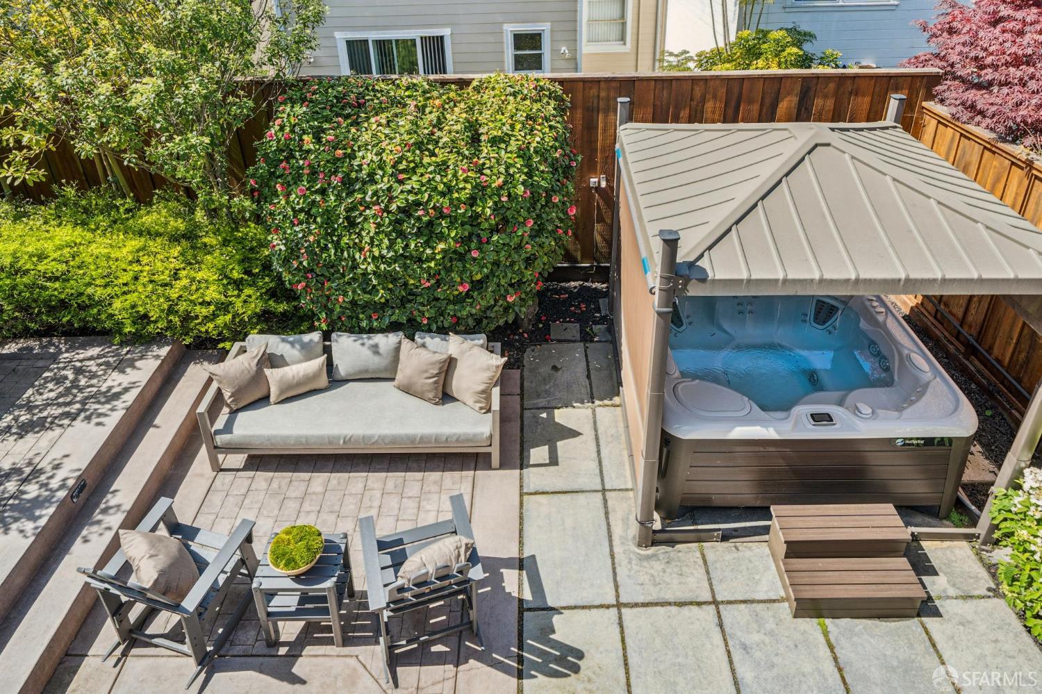 Detail Gallery Image 21 of 94 For 79 Collins St, San Francisco,  CA 94109 - 5 Beds | 3/1 Baths