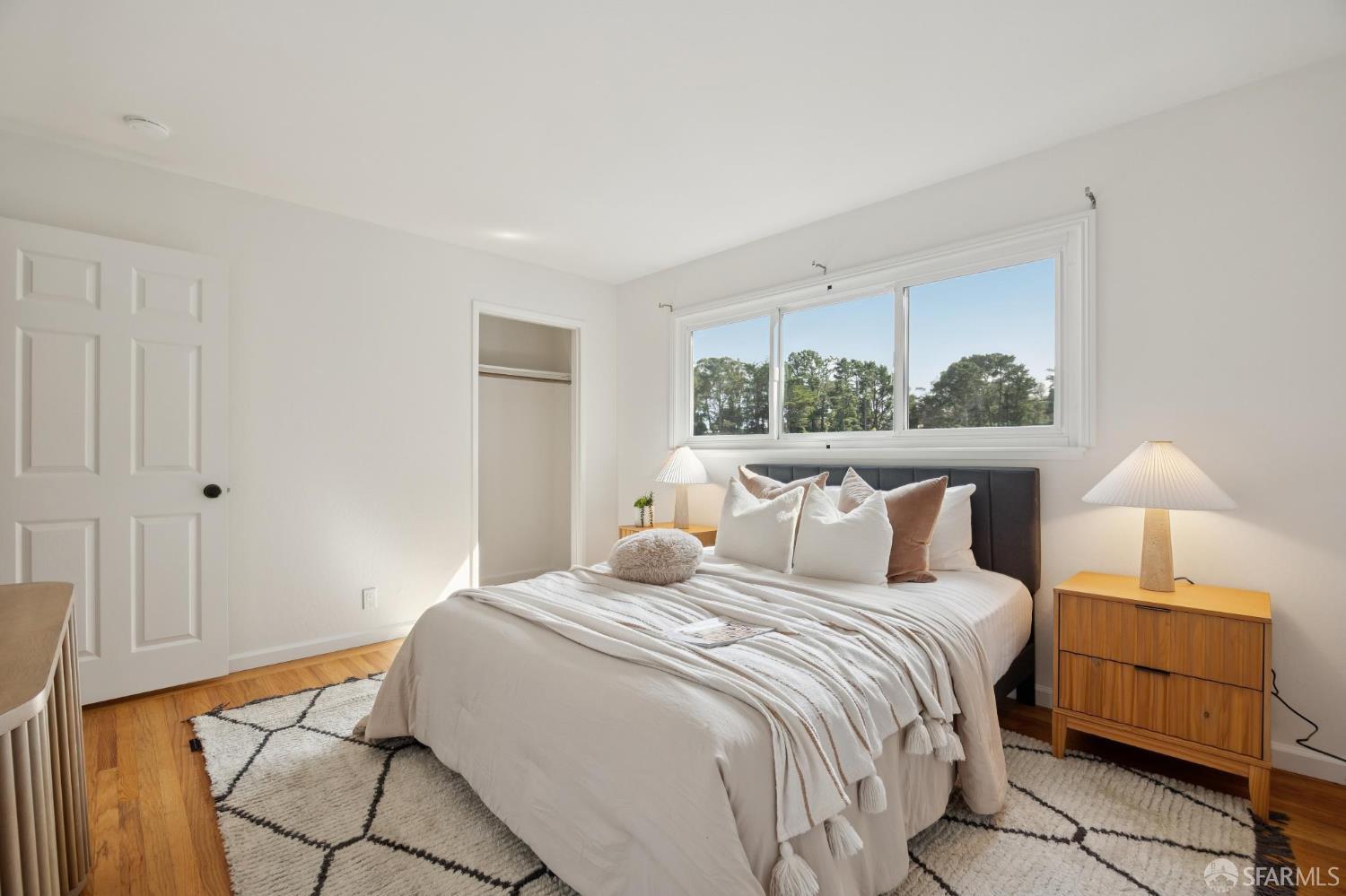 Detail Gallery Image 20 of 59 For 2031 Pinecrest Dr, San Bruno,  CA 94066 - 5 Beds | 4 Baths