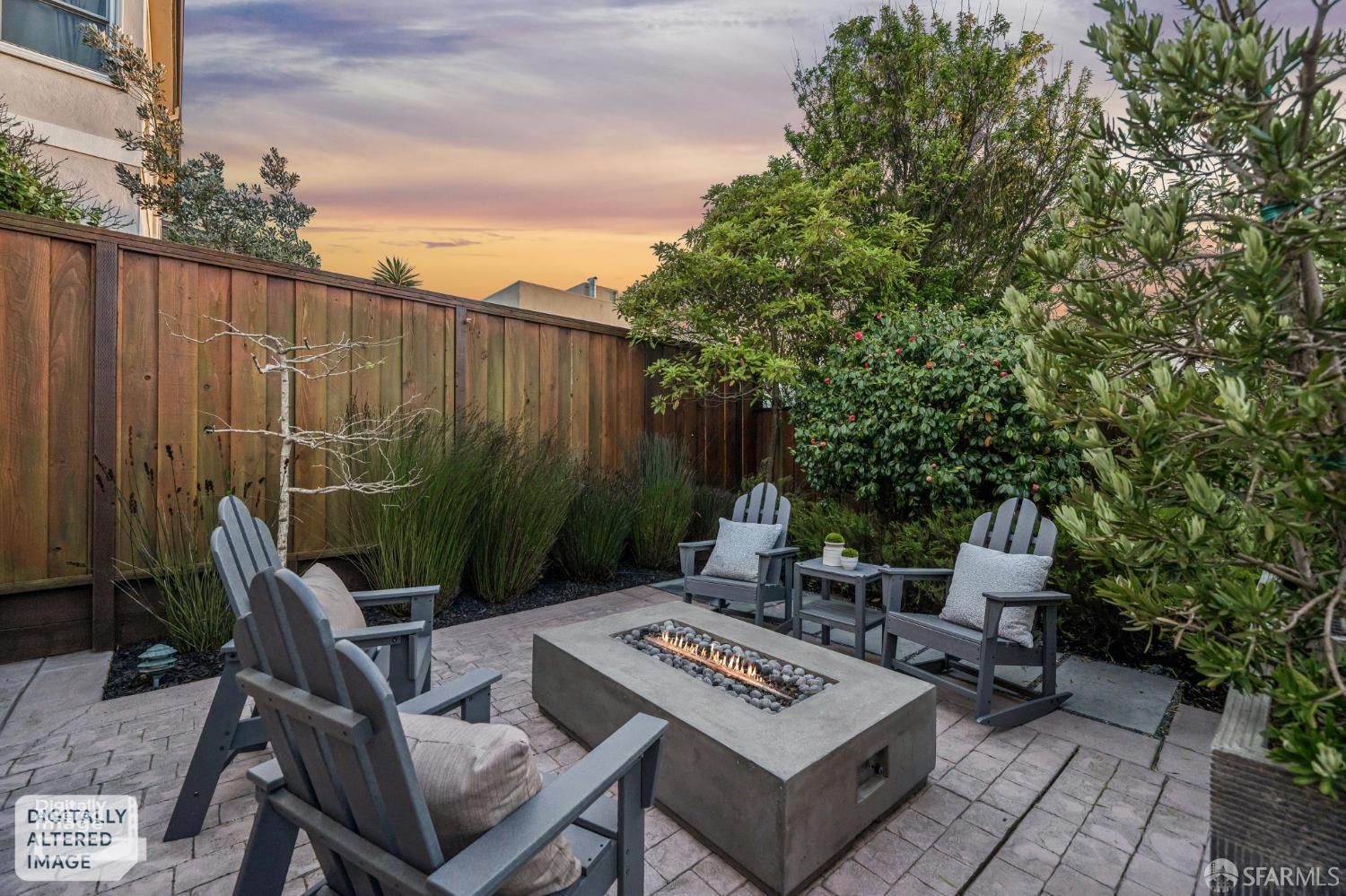 Detail Gallery Image 82 of 94 For 79 Collins St, San Francisco,  CA 94109 - 5 Beds | 3/1 Baths