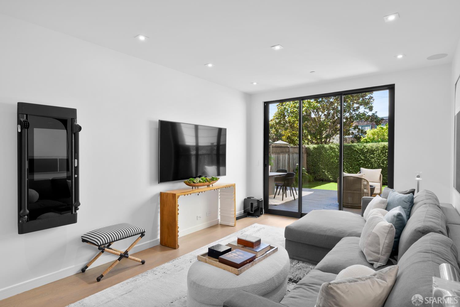 Detail Gallery Image 14 of 24 For 137 Parker Ave, San Francisco,  CA 94118 - 3 Beds | 3/1 Baths