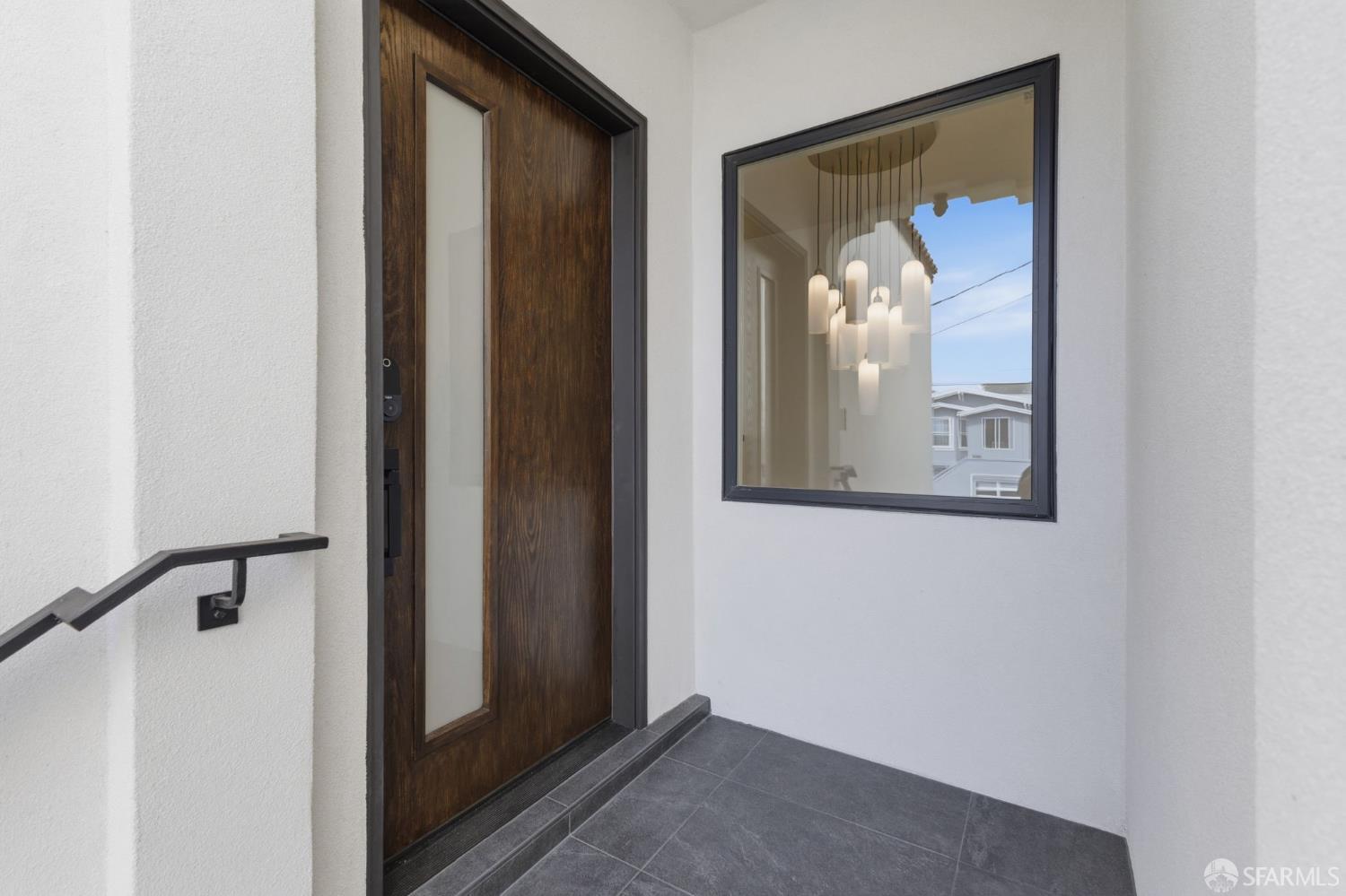 Detail Gallery Image 4 of 93 For 2479 31st Ave, San Francisco,  CA 94116 - 5 Beds | 4 Baths