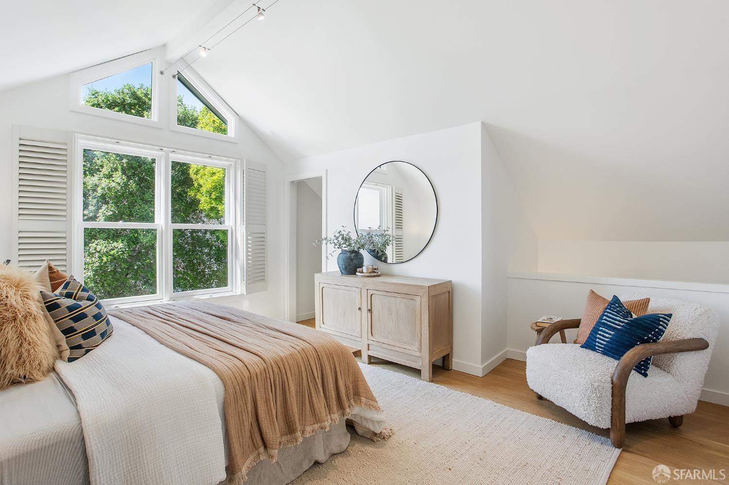 Detail Gallery Image 17 of 35 For 97 Banks St, San Francisco,  CA 94110 - 2 Beds | 1/1 Baths