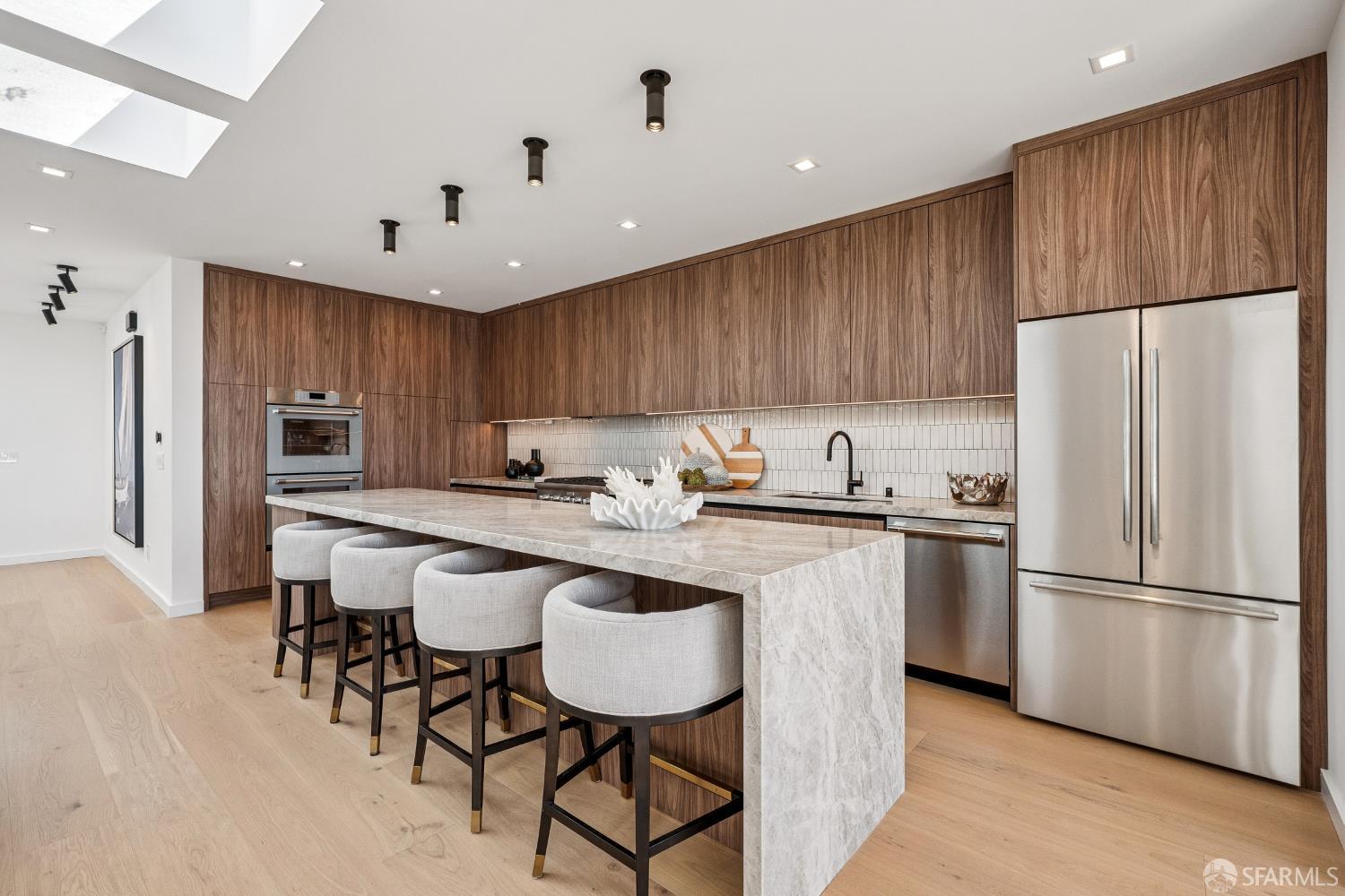 Detail Gallery Image 18 of 79 For 1827 33rd Ave, San Francisco,  CA 94122 - 4 Beds | 4 Baths