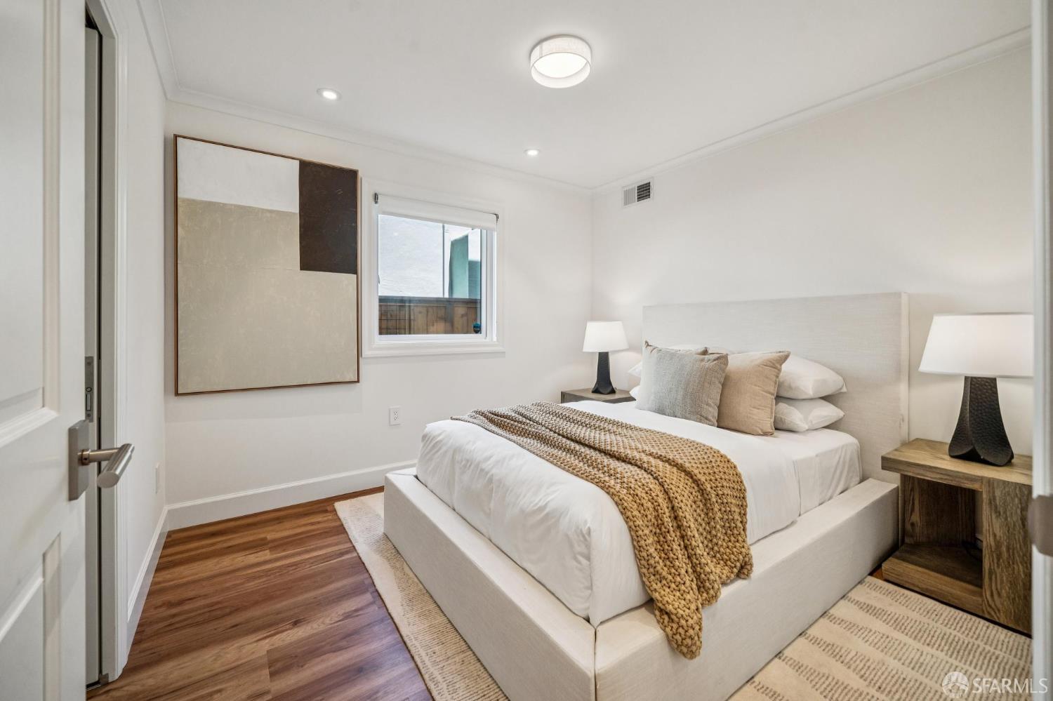 Detail Gallery Image 63 of 94 For 79 Collins St, San Francisco,  CA 94109 - 5 Beds | 3/1 Baths