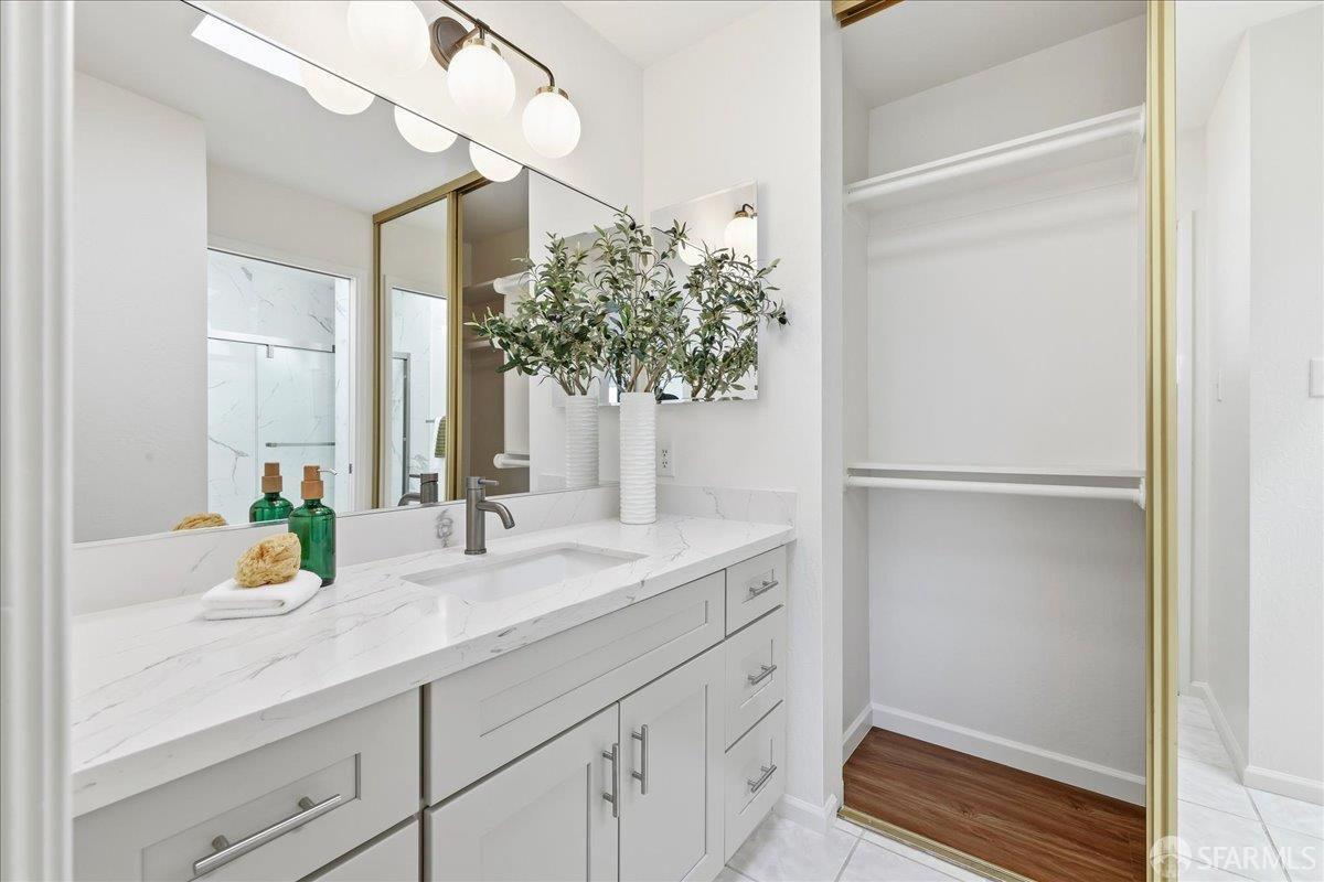 Detail Gallery Image 38 of 60 For 104 Dorado Ter, San Francisco,  CA 94112 - 5 Beds | 3/1 Baths