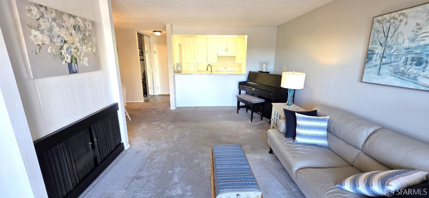 Detail Gallery Image 6 of 22 For 1550 Frontera Way #109,  Millbrae,  CA 94030 - 2 Beds | 2 Baths