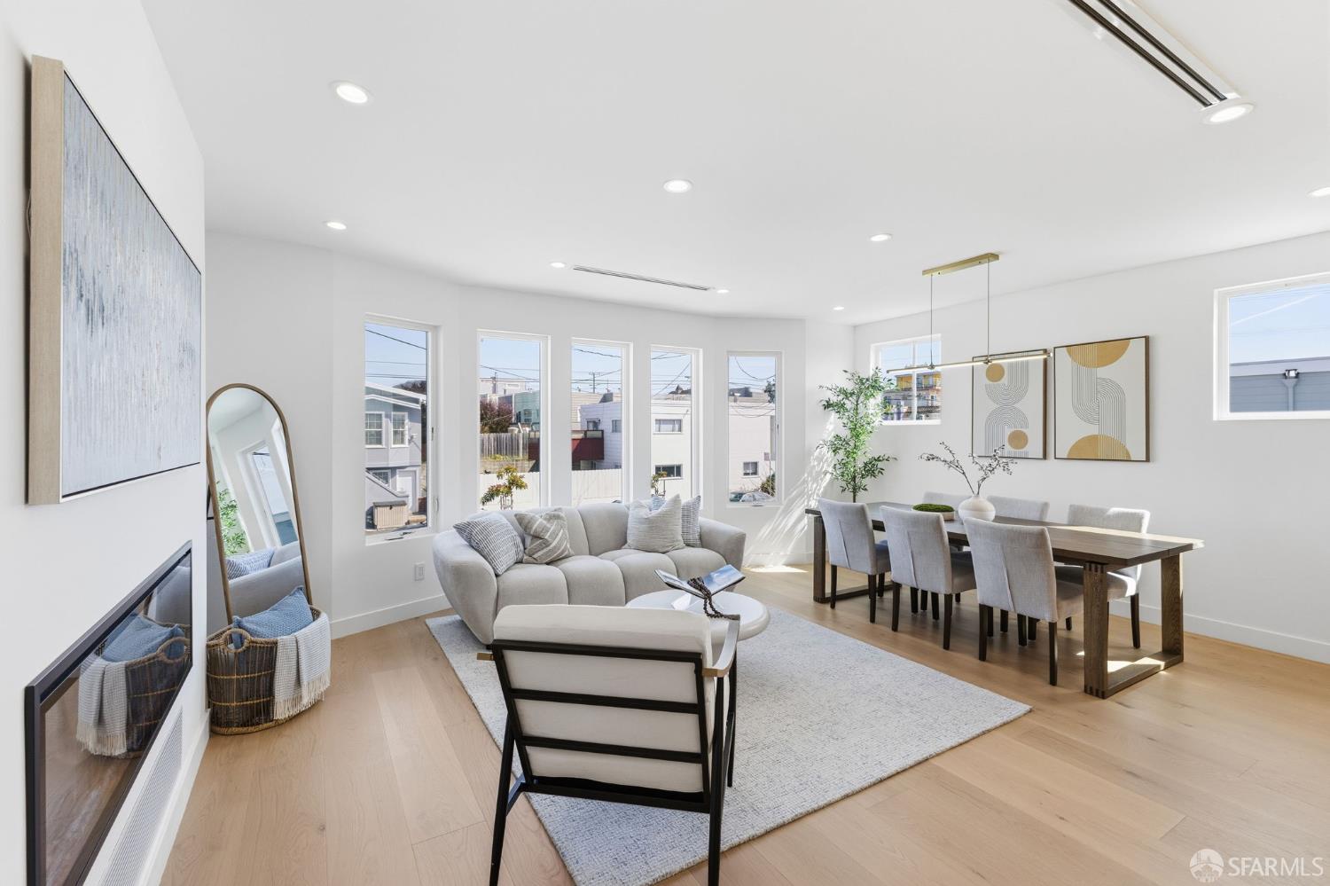 Detail Gallery Image 18 of 93 For 2479 31st Ave, San Francisco,  CA 94116 - 5 Beds | 4 Baths