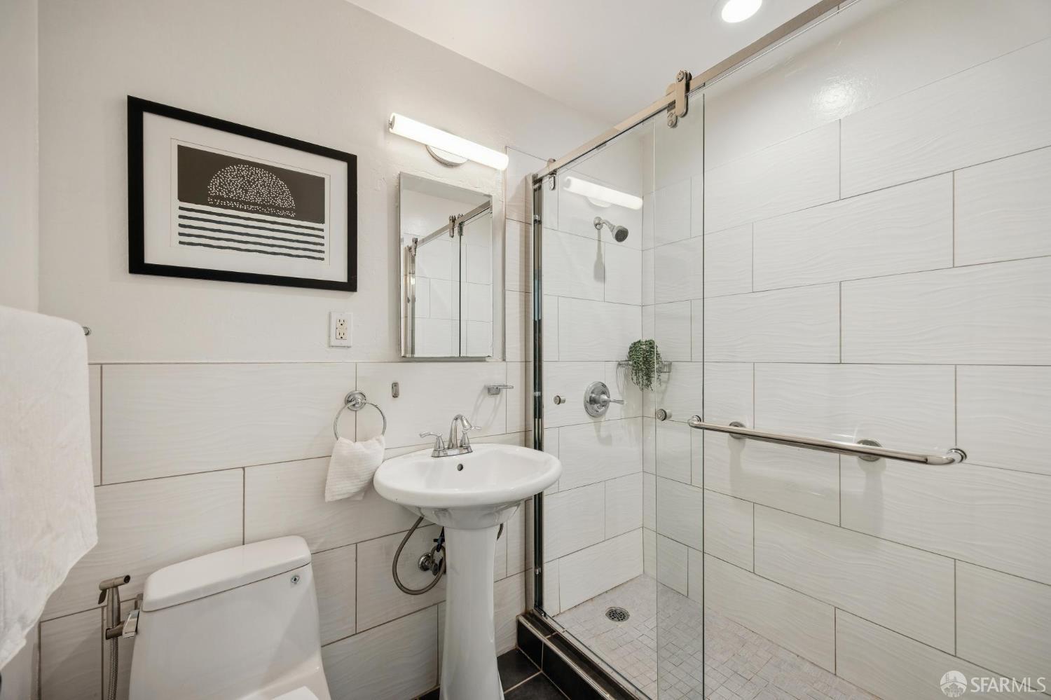 Detail Gallery Image 32 of 59 For 2031 Pinecrest Dr, San Bruno,  CA 94066 - 5 Beds | 4 Baths