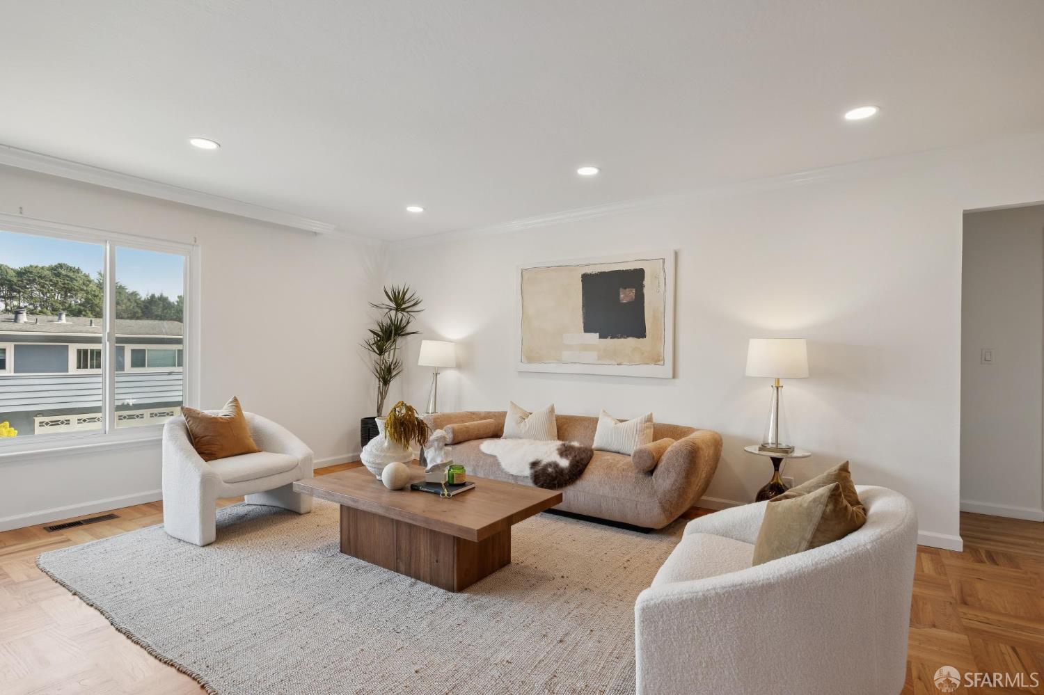 Detail Gallery Image 6 of 59 For 2031 Pinecrest Dr, San Bruno,  CA 94066 - 5 Beds | 4 Baths