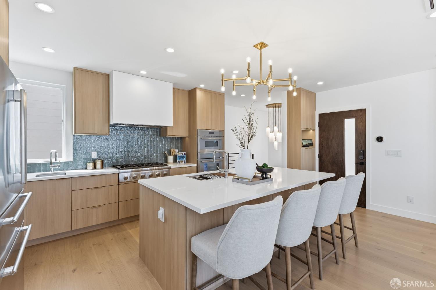 Detail Gallery Image 16 of 93 For 2479 31st Ave, San Francisco,  CA 94116 - 5 Beds | 4 Baths