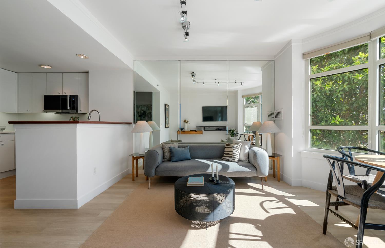 Photo #15: 426116270 Listing: Photo #15