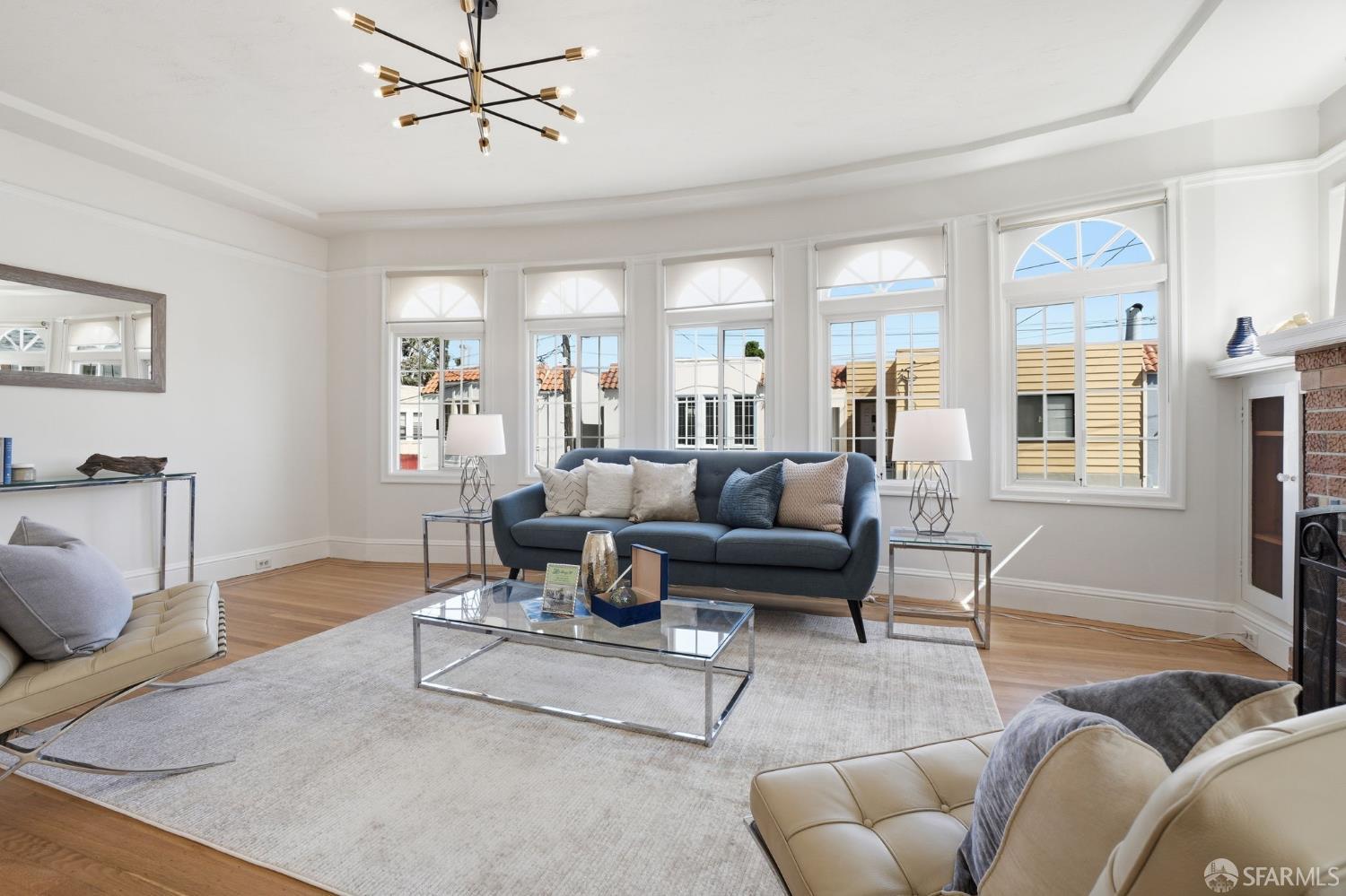 Detail Gallery Image 3 of 41 For 15 Balhi Ct, San Francisco,  CA 94112 - 2 Beds | 1 Baths