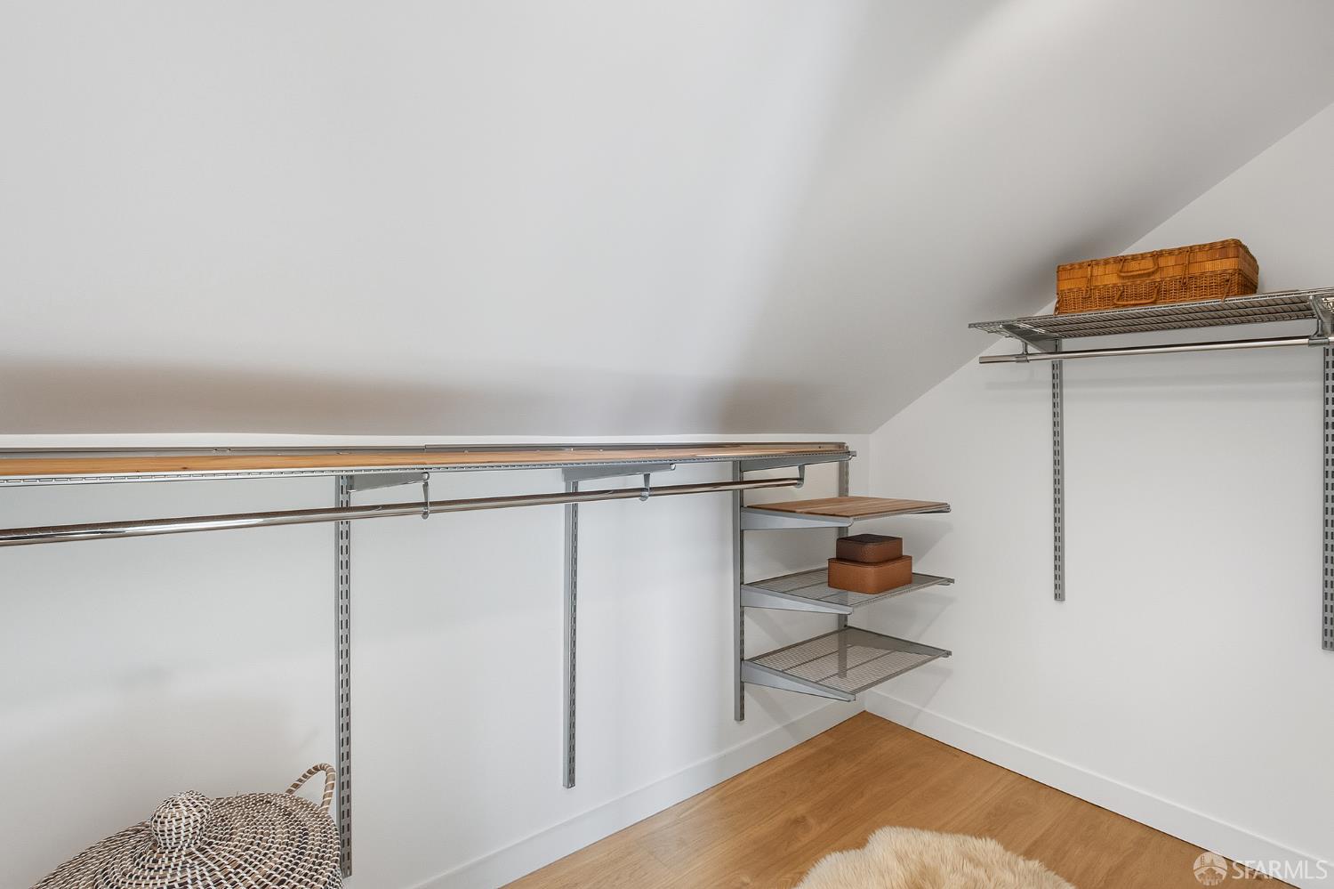 Detail Gallery Image 18 of 35 For 97 Banks St, San Francisco,  CA 94110 - 2 Beds | 1/1 Baths