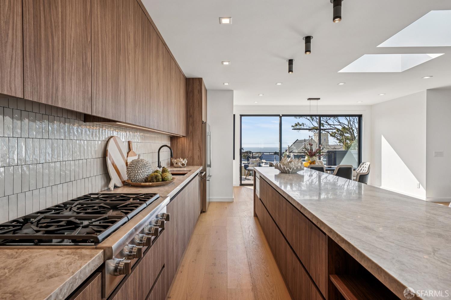 Detail Gallery Image 22 of 79 For 1827 33rd Ave, San Francisco,  CA 94122 - 4 Beds | 4 Baths