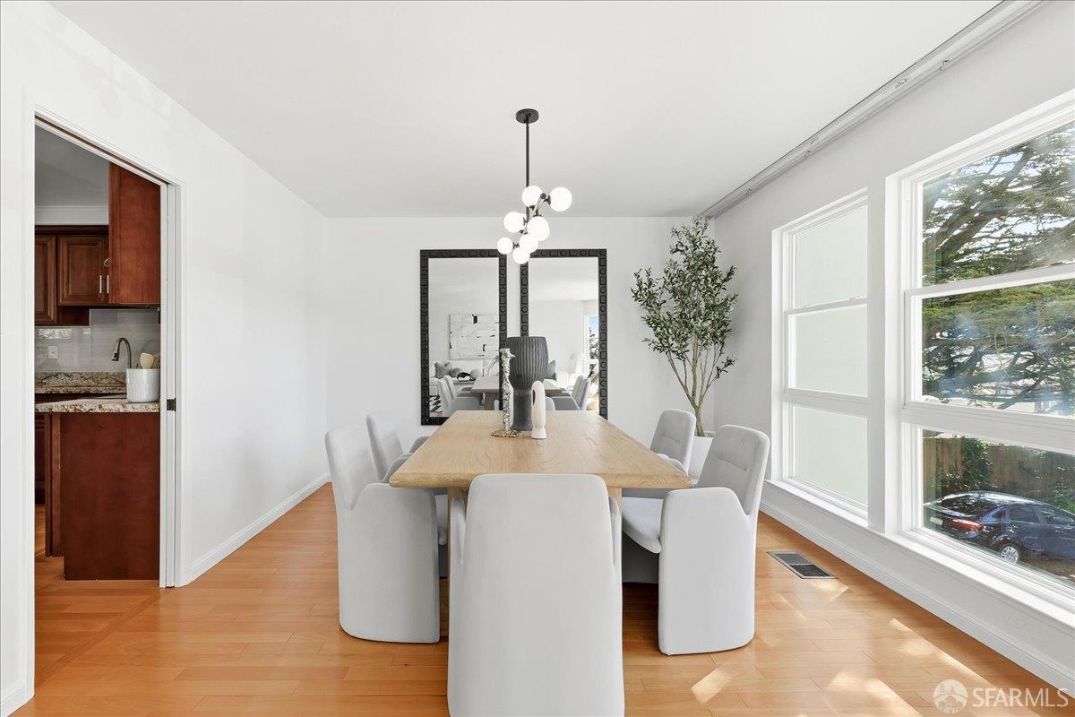 Detail Gallery Image 12 of 60 For 104 Dorado Ter, San Francisco,  CA 94112 - 5 Beds | 3/1 Baths