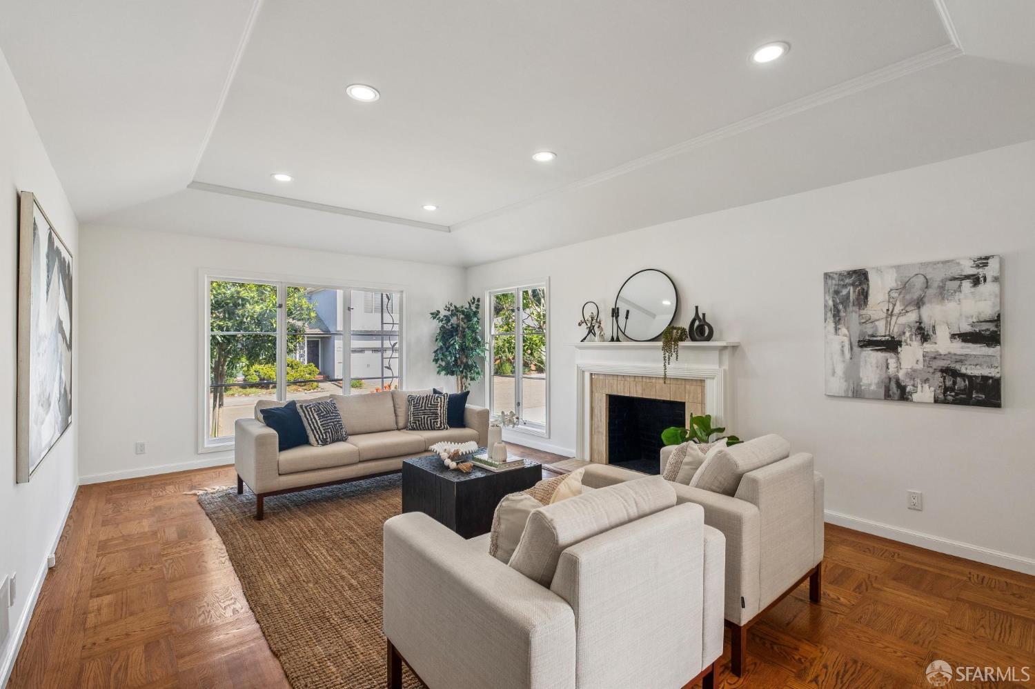 Detail Gallery Image 3 of 61 For 301 Crestlake Dr, San Francisco,  CA 94132 - 3 Beds | 3 Baths