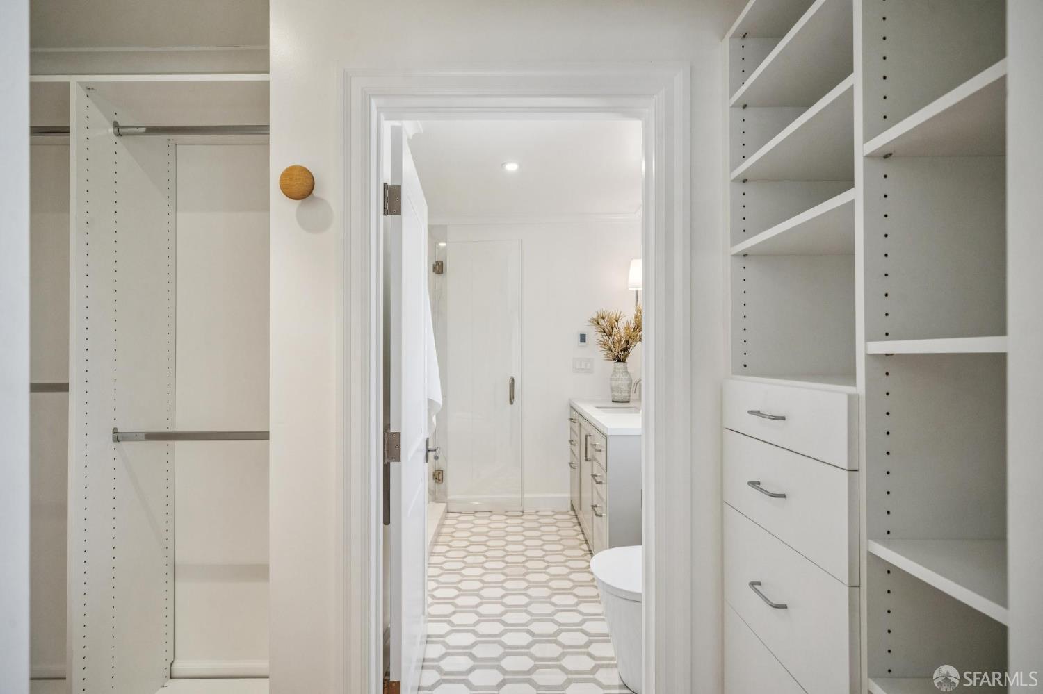 Detail Gallery Image 45 of 94 For 79 Collins St, San Francisco,  CA 94109 - 5 Beds | 3/1 Baths