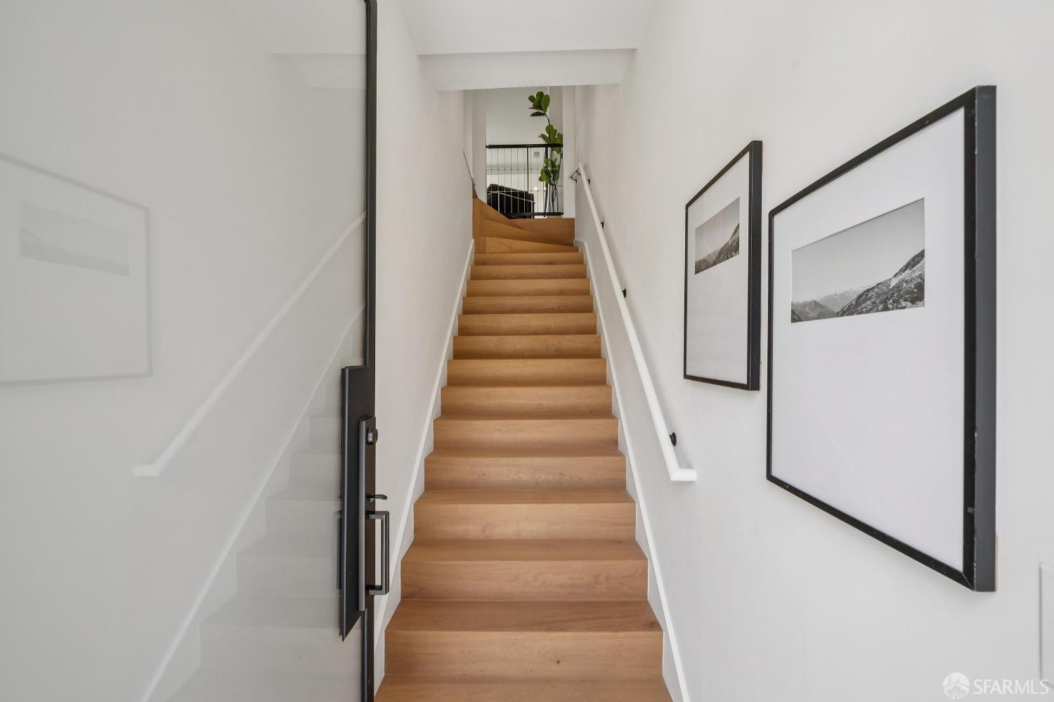 Photo #3: 426114756 Listing: Photo #3