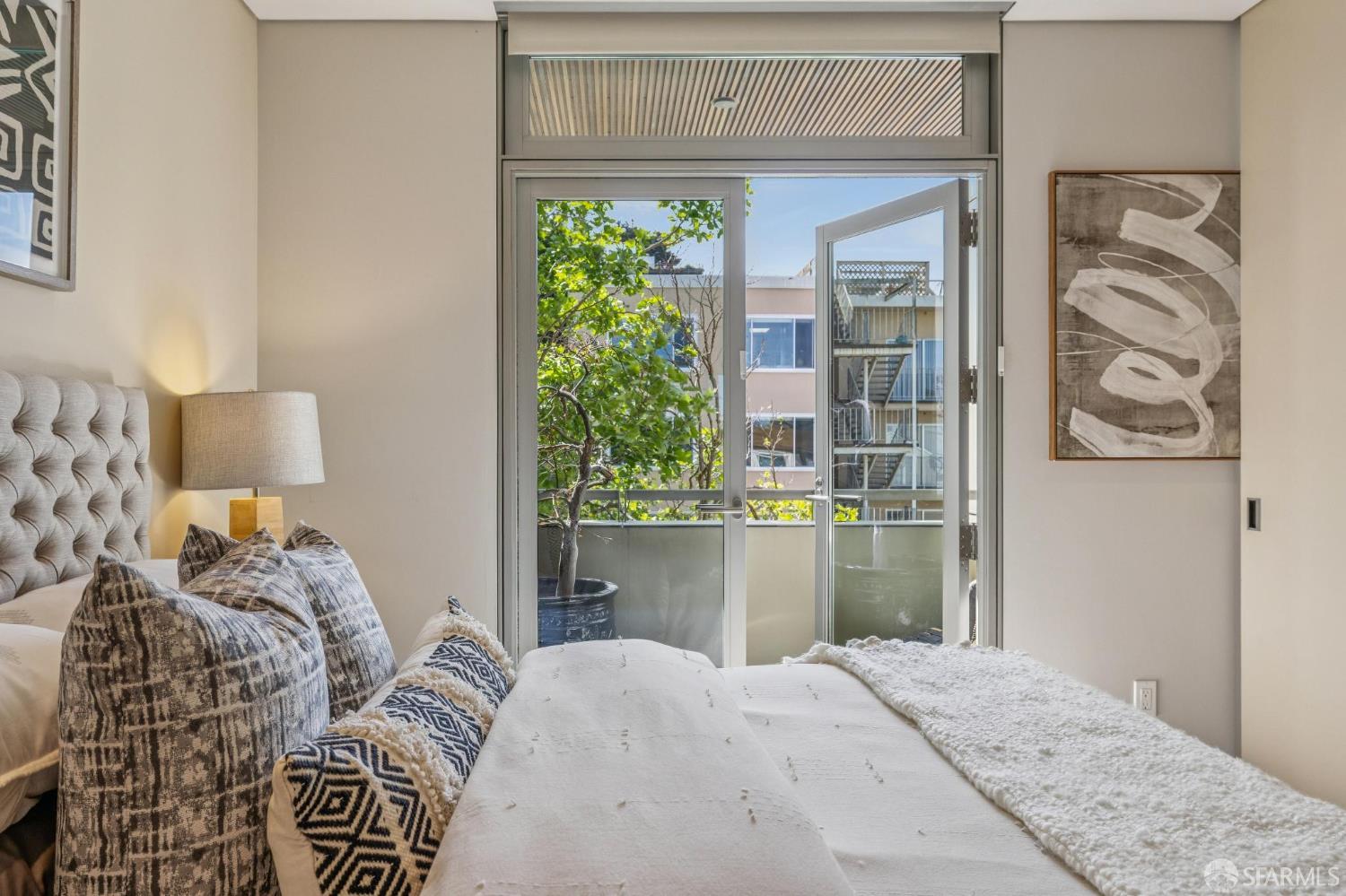 Detail Gallery Image 45 of 88 For 1170 Chestnut St, San Francisco,  CA 94109 - 4 Beds | 3/1 Baths