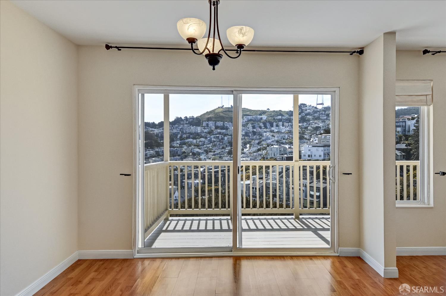 Detail Gallery Image 9 of 35 For 166 Museum Way, San Francisco,  CA 94114 - 2 Beds | 1/1 Baths