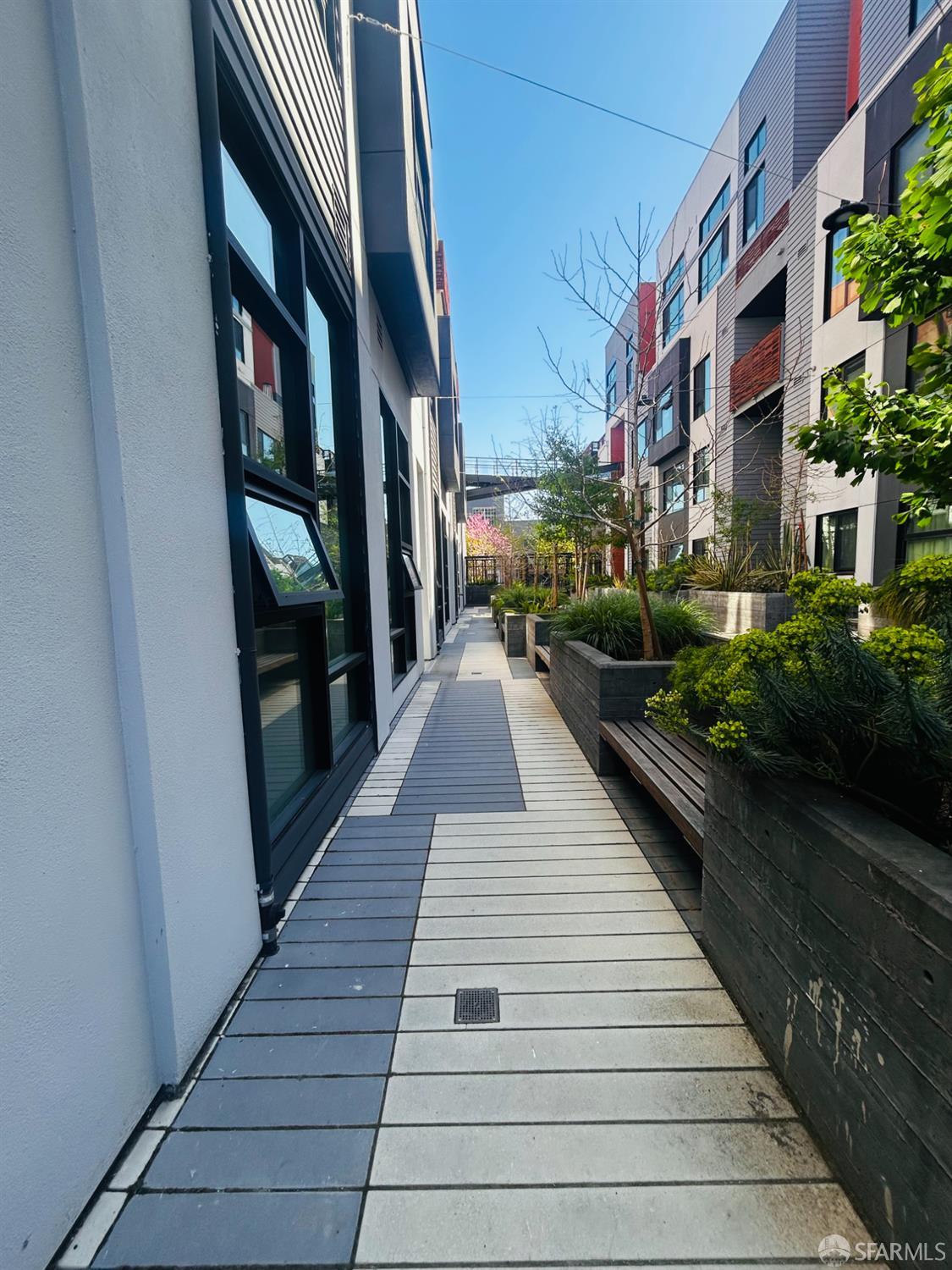 Photo #14: 426116060 Listing: Photo #14