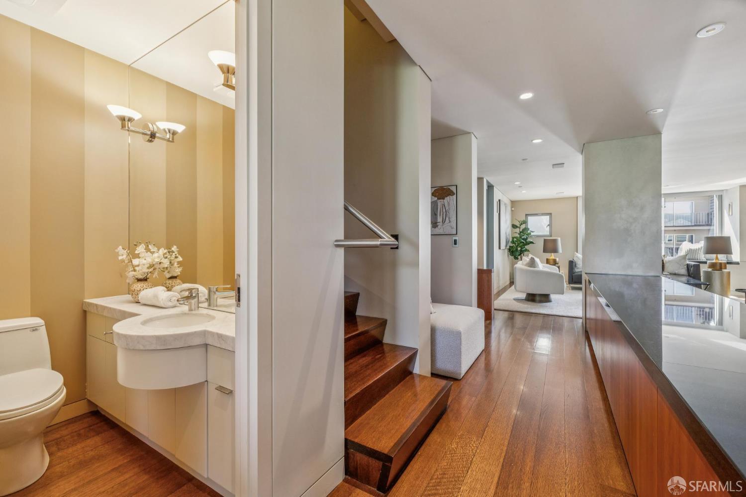 Detail Gallery Image 25 of 88 For 1170 Chestnut St, San Francisco,  CA 94109 - 4 Beds | 3/1 Baths