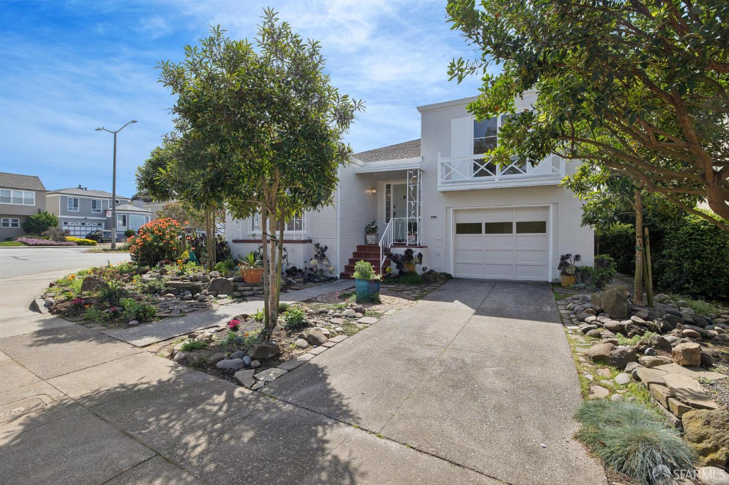 Detail Gallery Image 39 of 61 For 301 Crestlake Dr, San Francisco,  CA 94132 - 3 Beds | 3 Baths