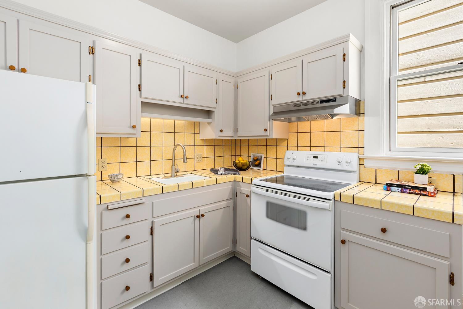 Photo #10: 426113647 Listing: Photo #10