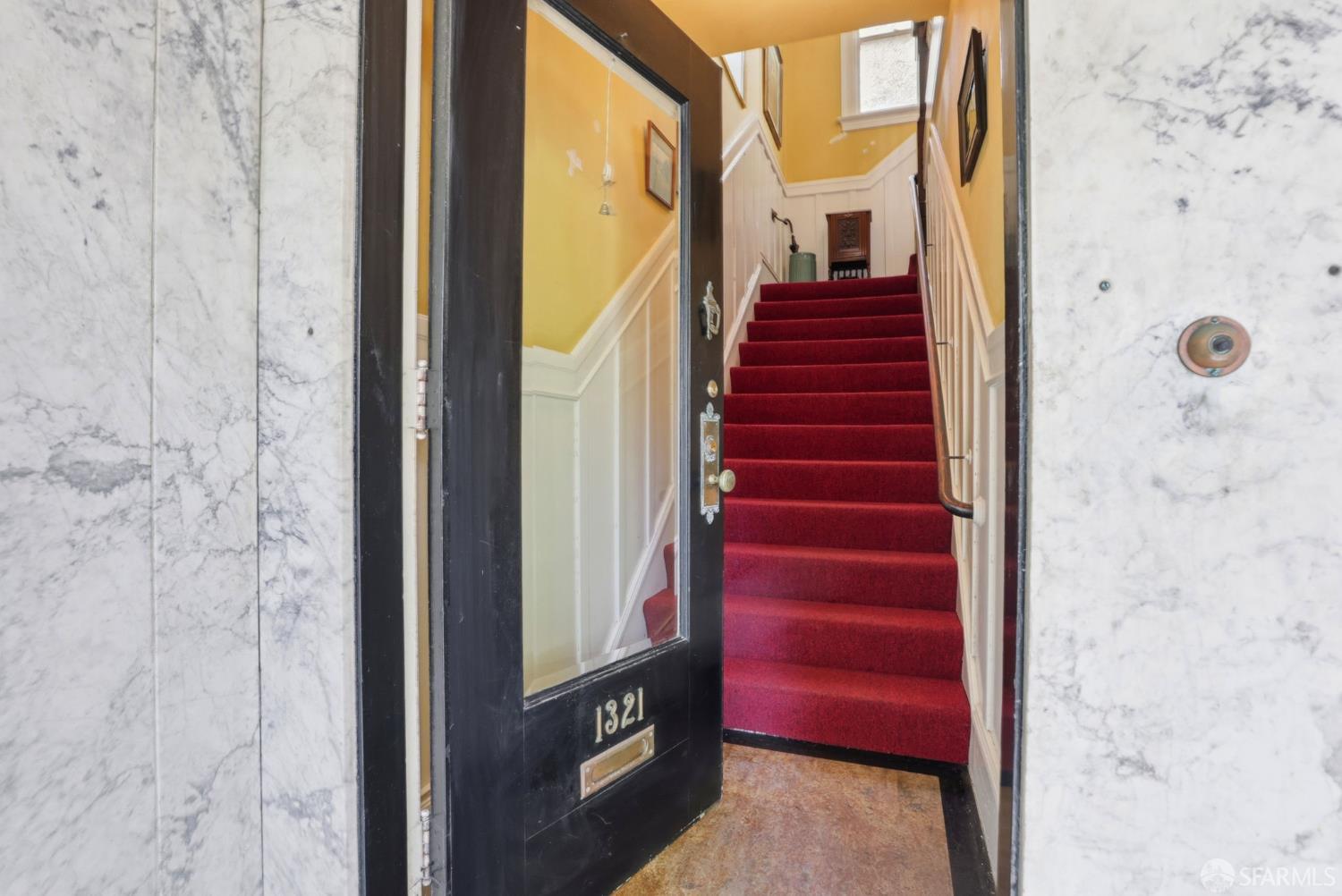 Detail Gallery Image 5 of 45 For 1319 Cole St, San Francisco,  CA 94117 - – Beds | – Baths