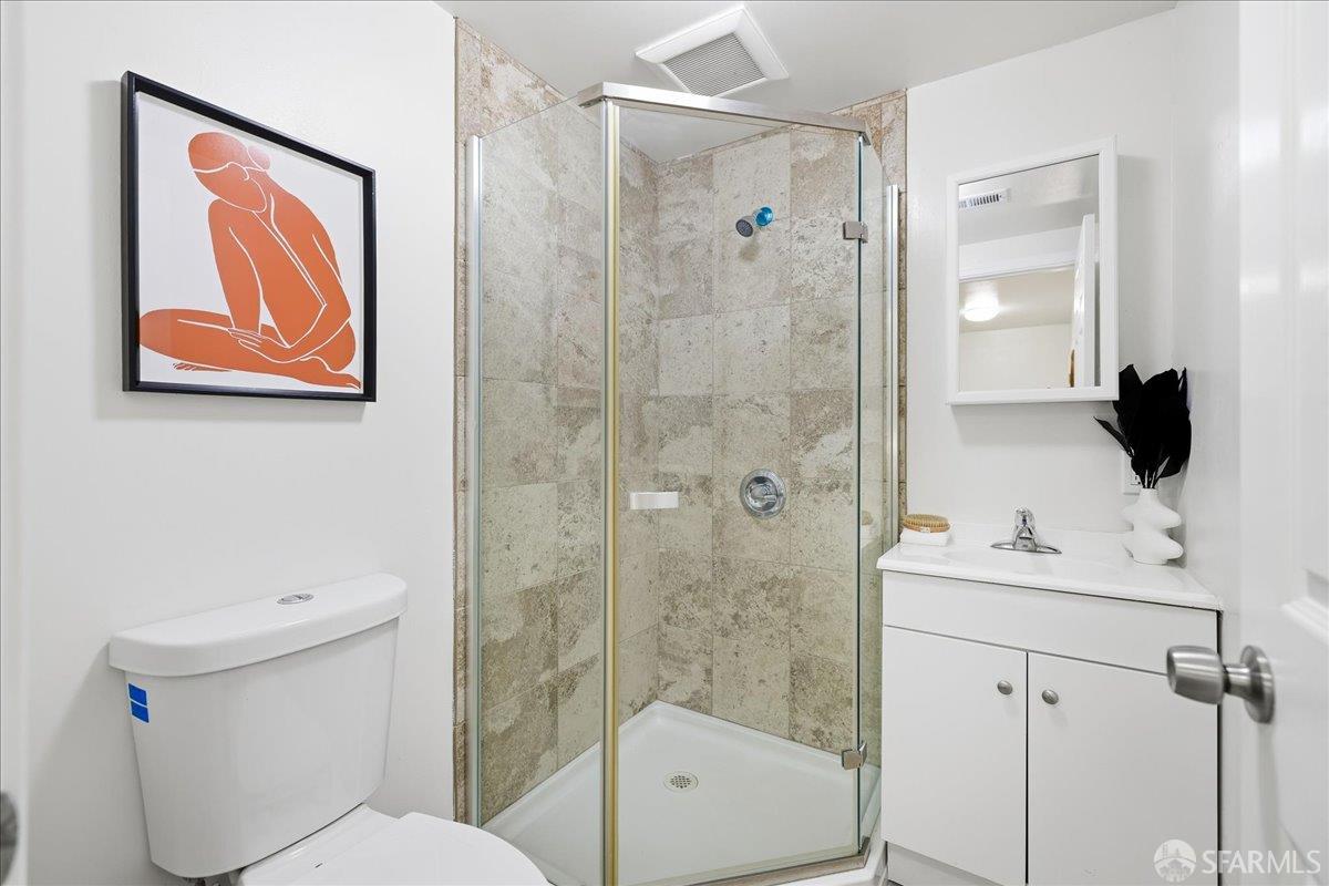 Detail Gallery Image 49 of 60 For 104 Dorado Ter, San Francisco,  CA 94112 - 5 Beds | 3/1 Baths