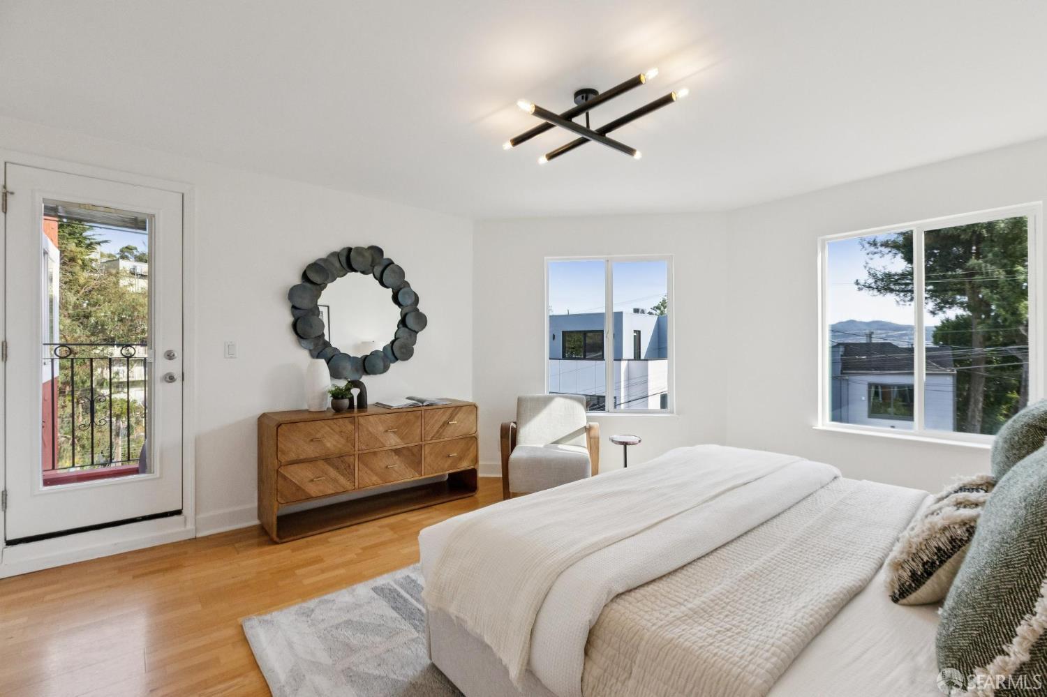 Detail Gallery Image 46 of 74 For 2473 Diamond St, San Francisco,  CA 94131 - 3 Beds | 2/1 Baths