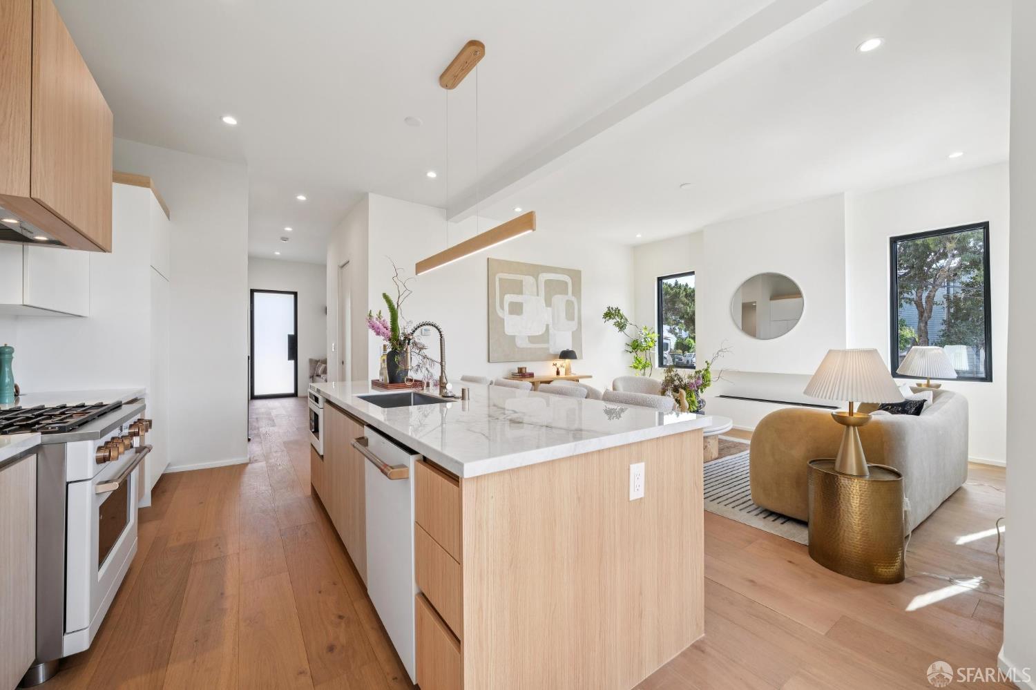 Detail Gallery Image 13 of 66 For 1392 Rhode Island St, San Francisco,  CA 94107 - 3 Beds | 2/1 Baths